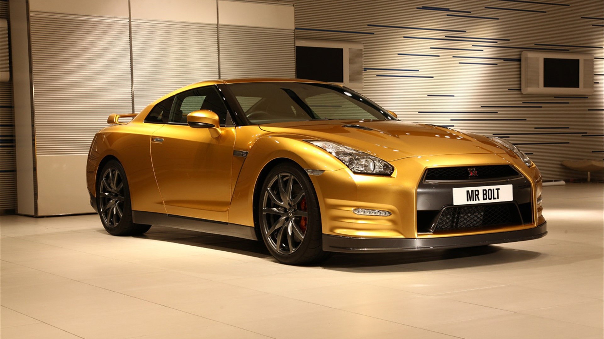 Wallpaper Nissan GT R Gold