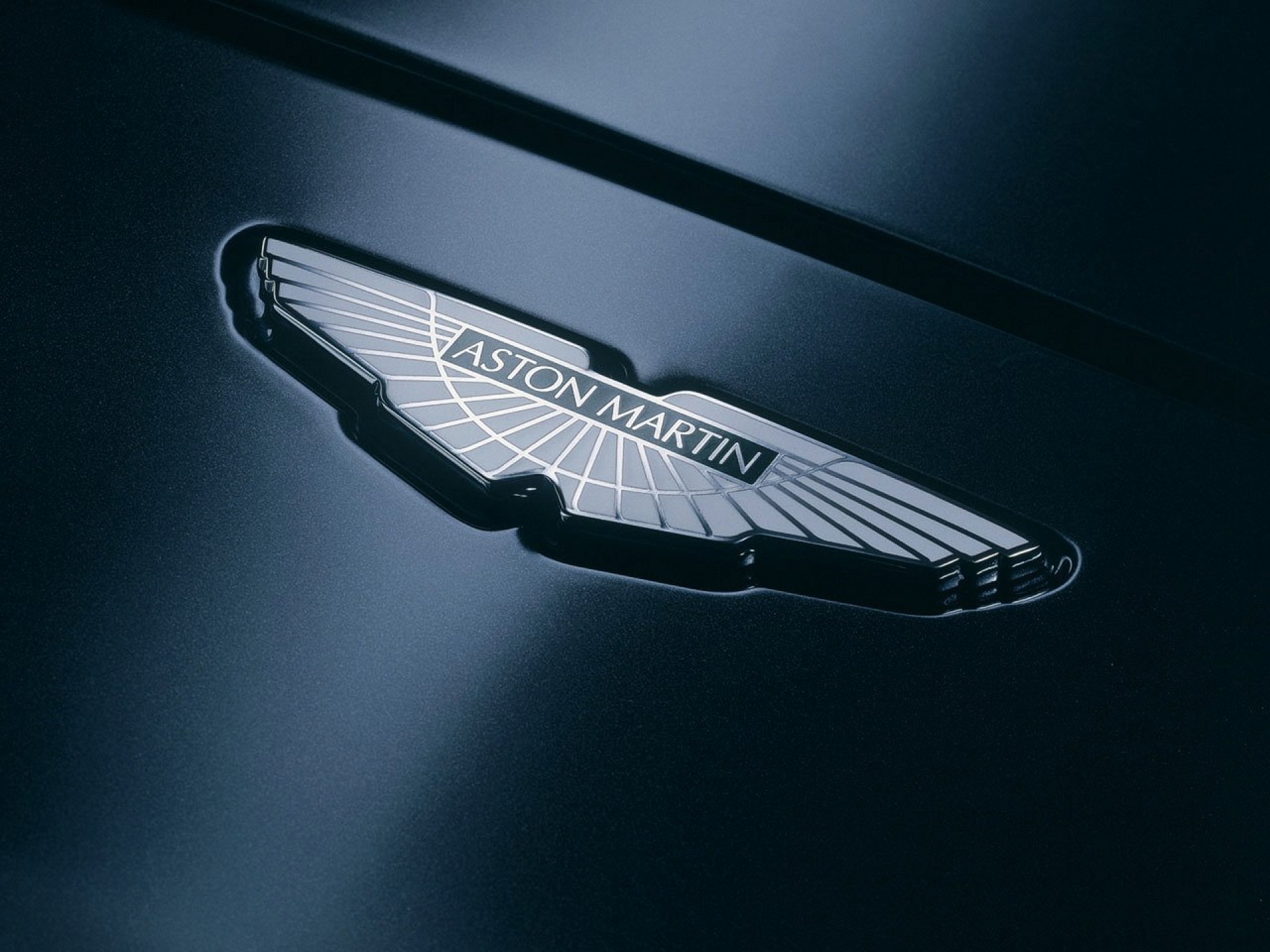 Aston martin logo wallpaper