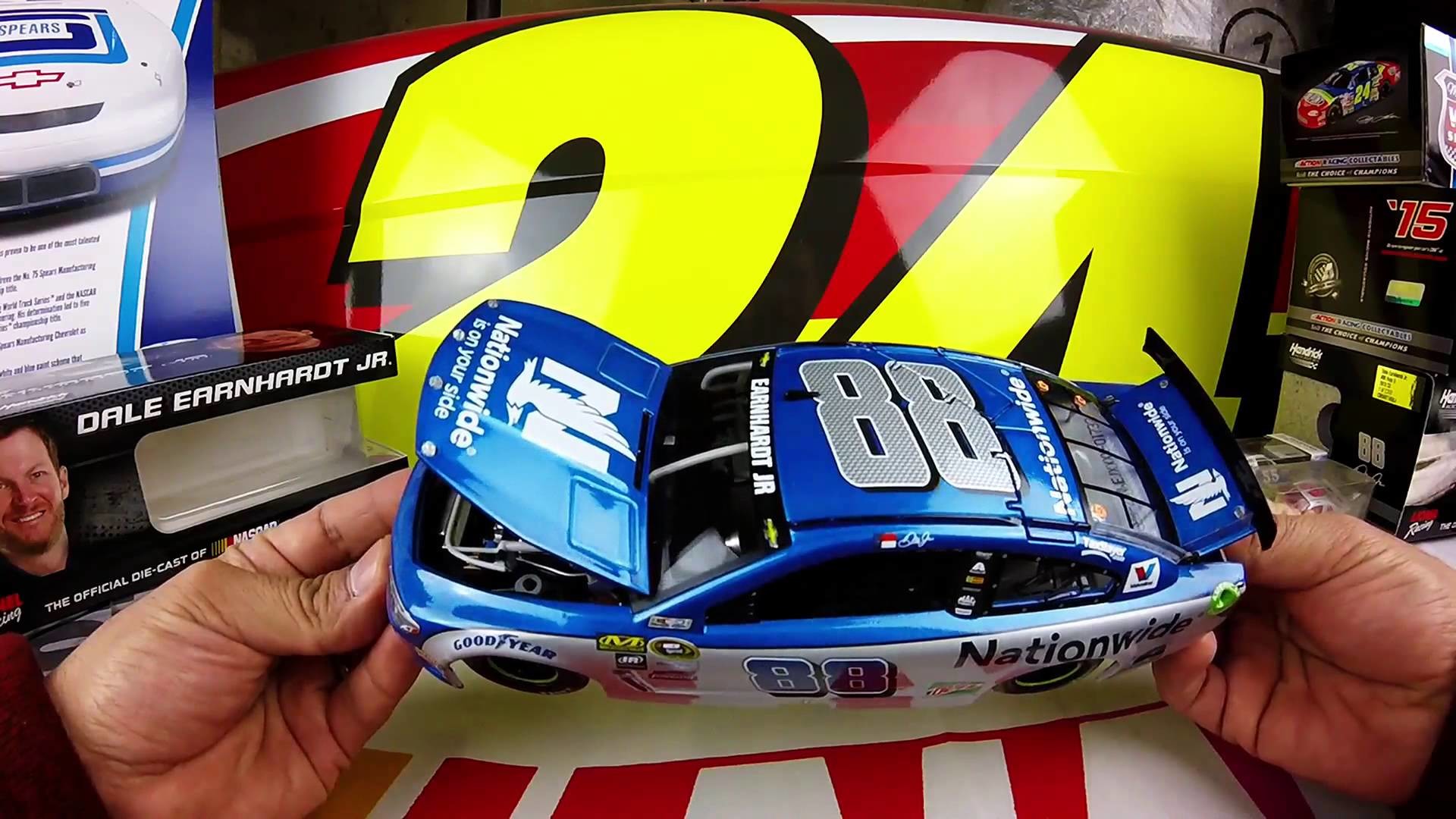 Unboxing the 2016 Dale Earnhardt Jr #88 Nationwide Insurance 1/24 NASCAR  Diecast – YouTube