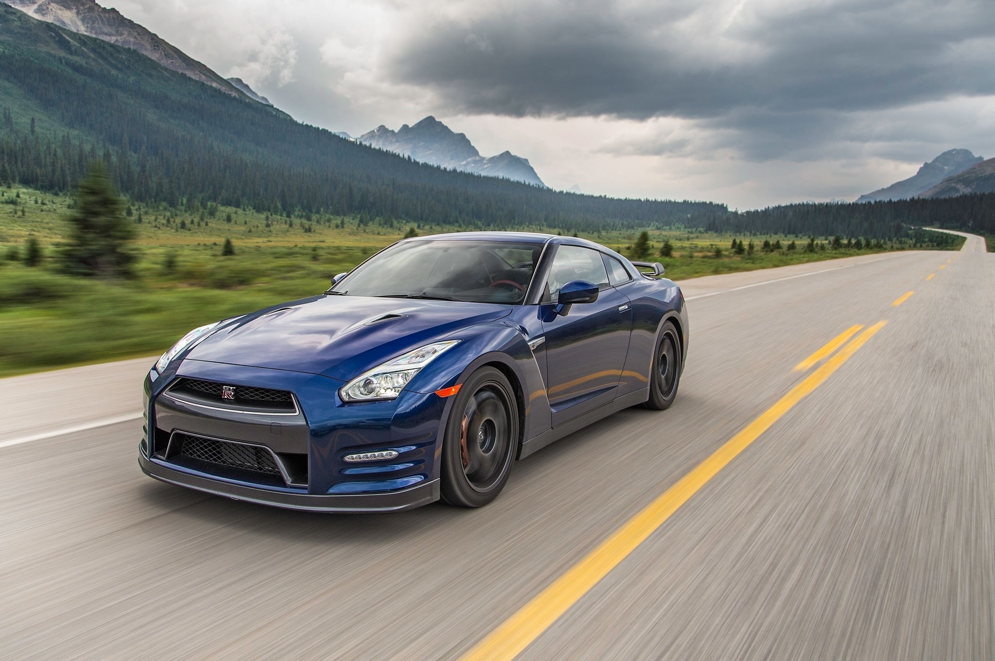 Nissan gtr wallpaper pack 1080p hd