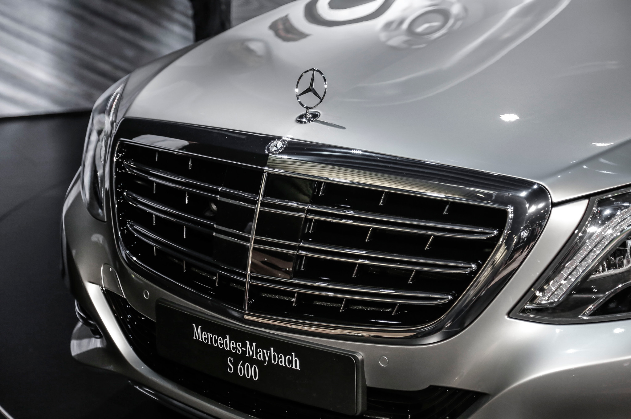 … Mercedes-Maybach S600 Symbol …