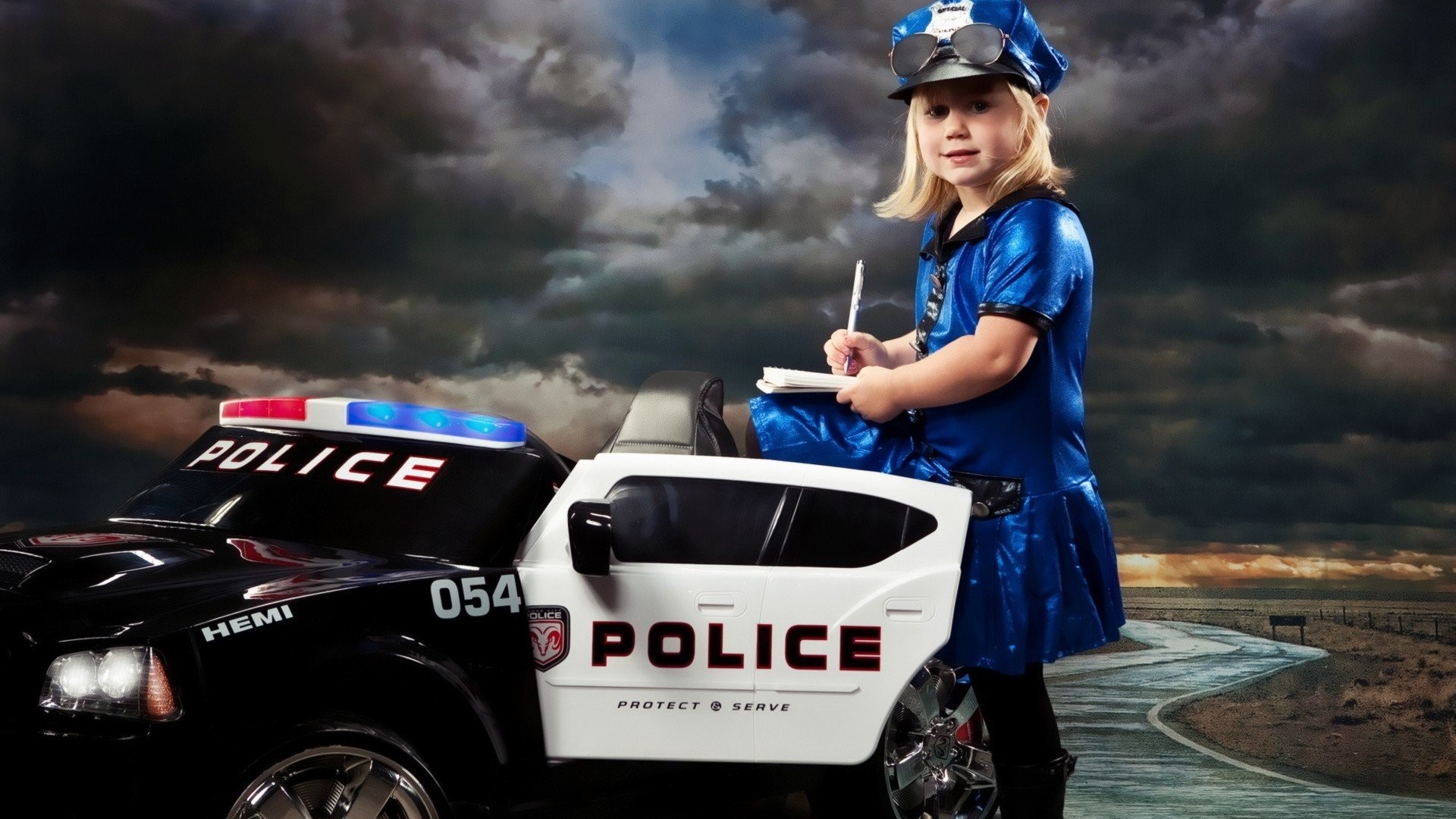 Women police funny police cars wallpaper | | 252101 | WallpaperUP