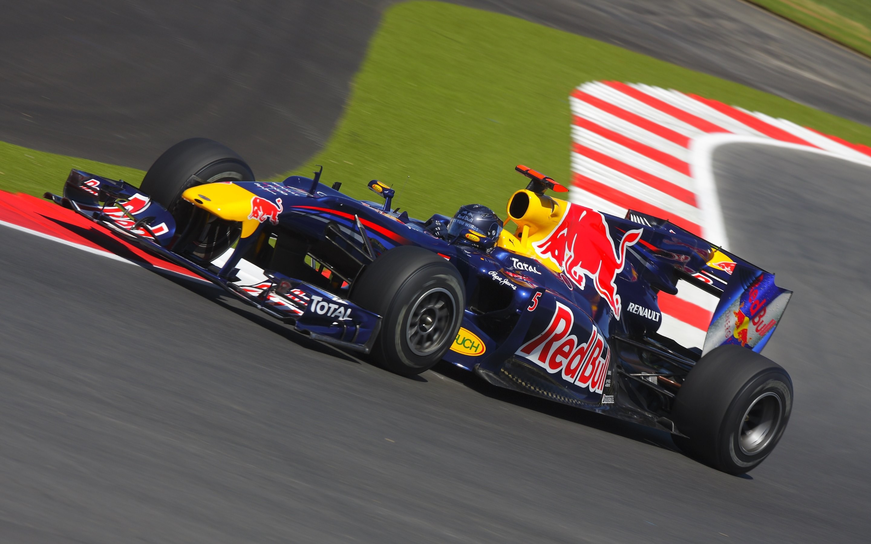 4K HD Wallpaper Best of Formula 1 from Silverstone circuit – Sebastian Vettel, Red Bull