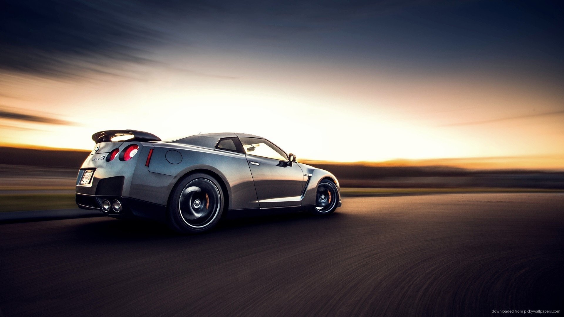 Nissan GTR Motion Blur Desktop Wallpaper picture