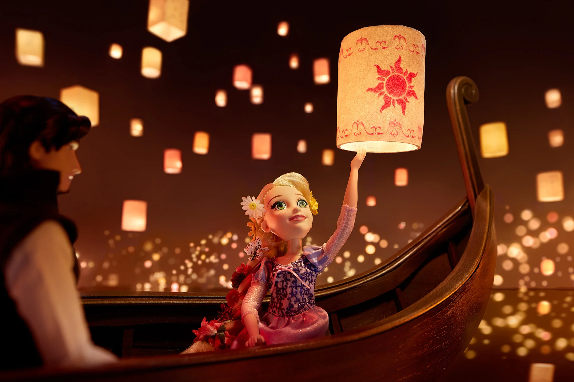 Tangled Scene Rapunzel and Her Floating Lantern