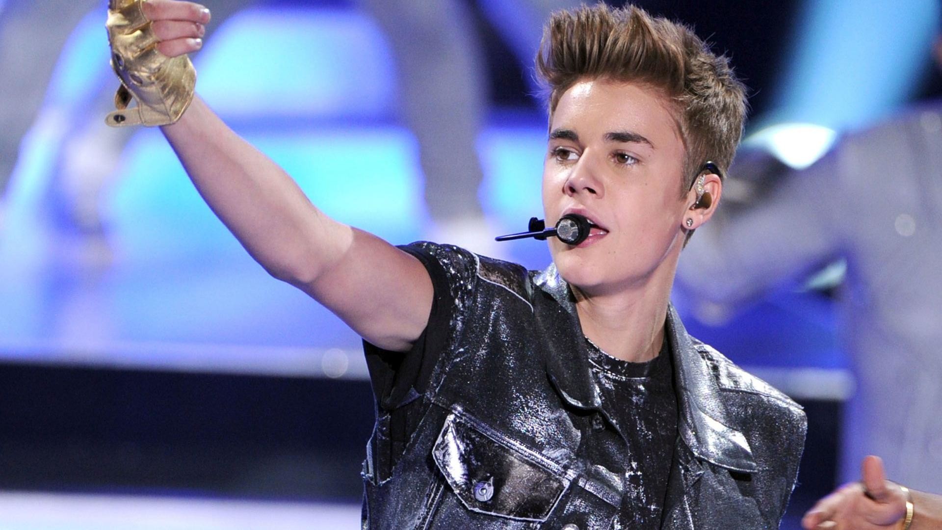Justin Bieber Hottest Pictures for His 22nd Birthday. We don't know about  you