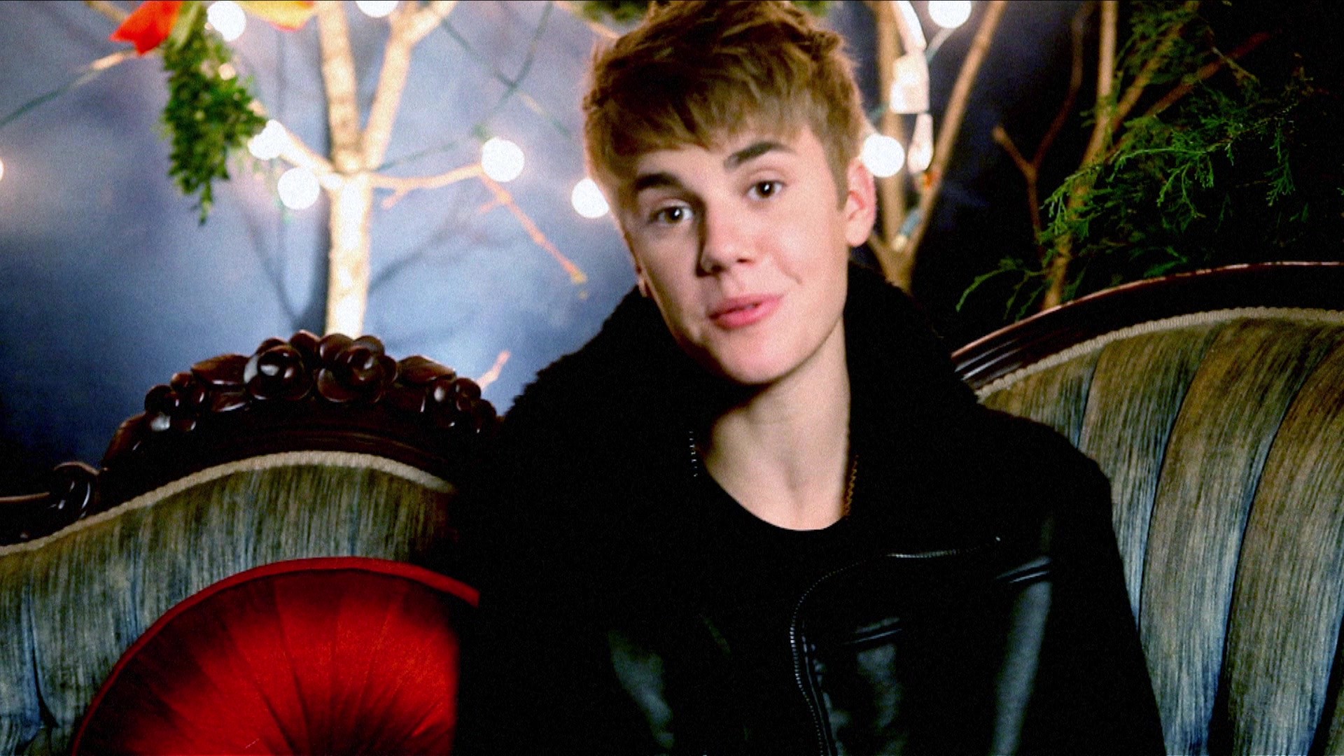 Justin Bieber – Making Of The Video Mistletoe