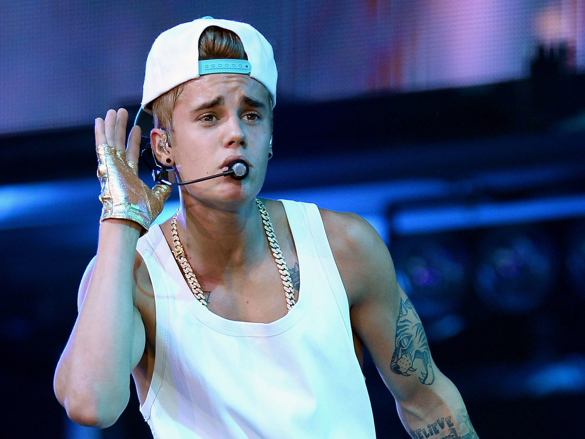 Justin Bieber faces 1m lawsuit from former neighbour over egging incident The Independent