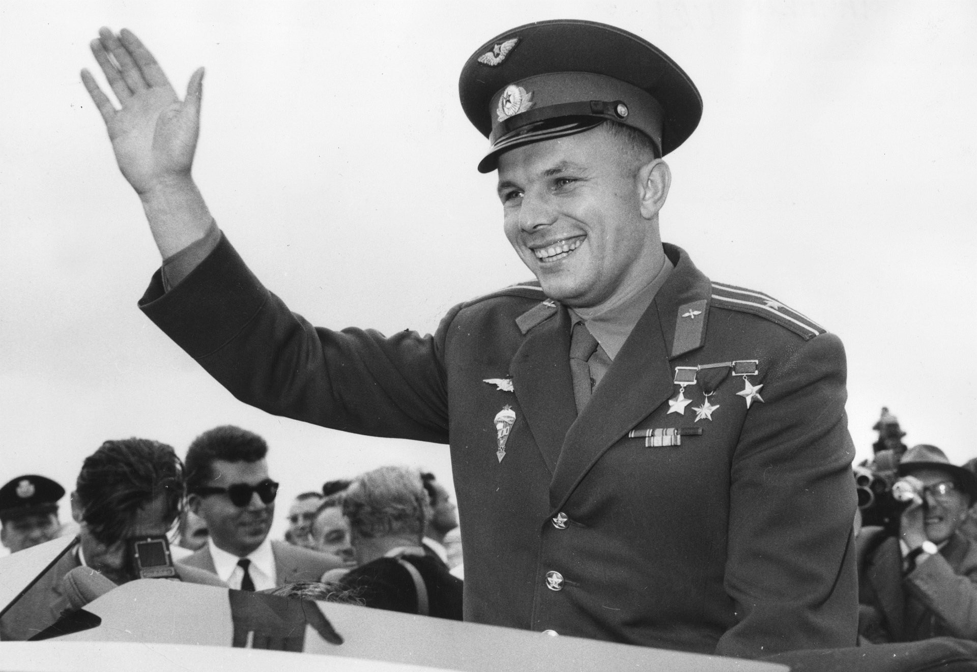 Yuri gagarin soviet union first astronaut legend smile form hero of the soviet union hero of