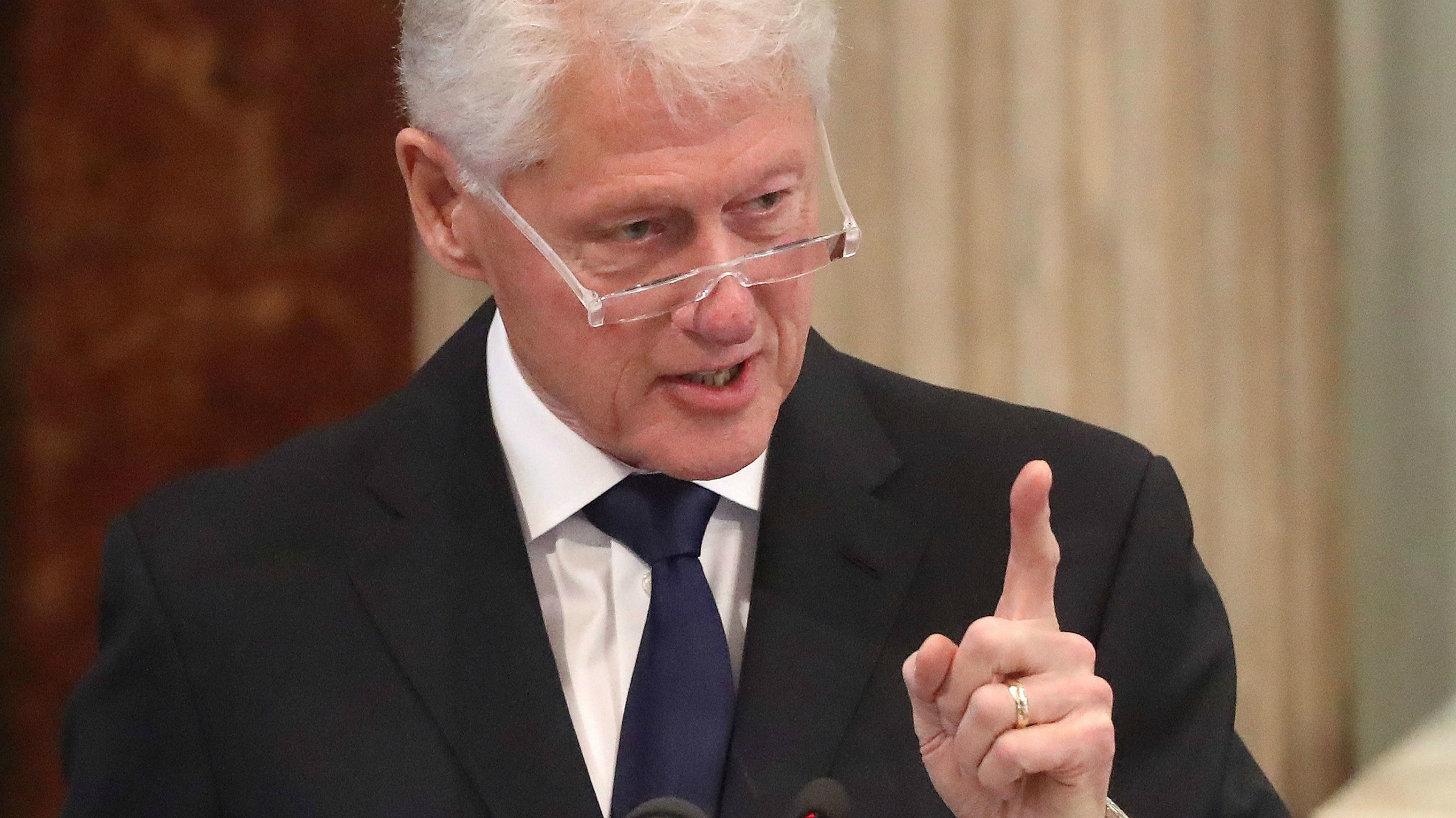 New Bill Clinton Novel to Be Made Into Showtime Series – The Daily Beast