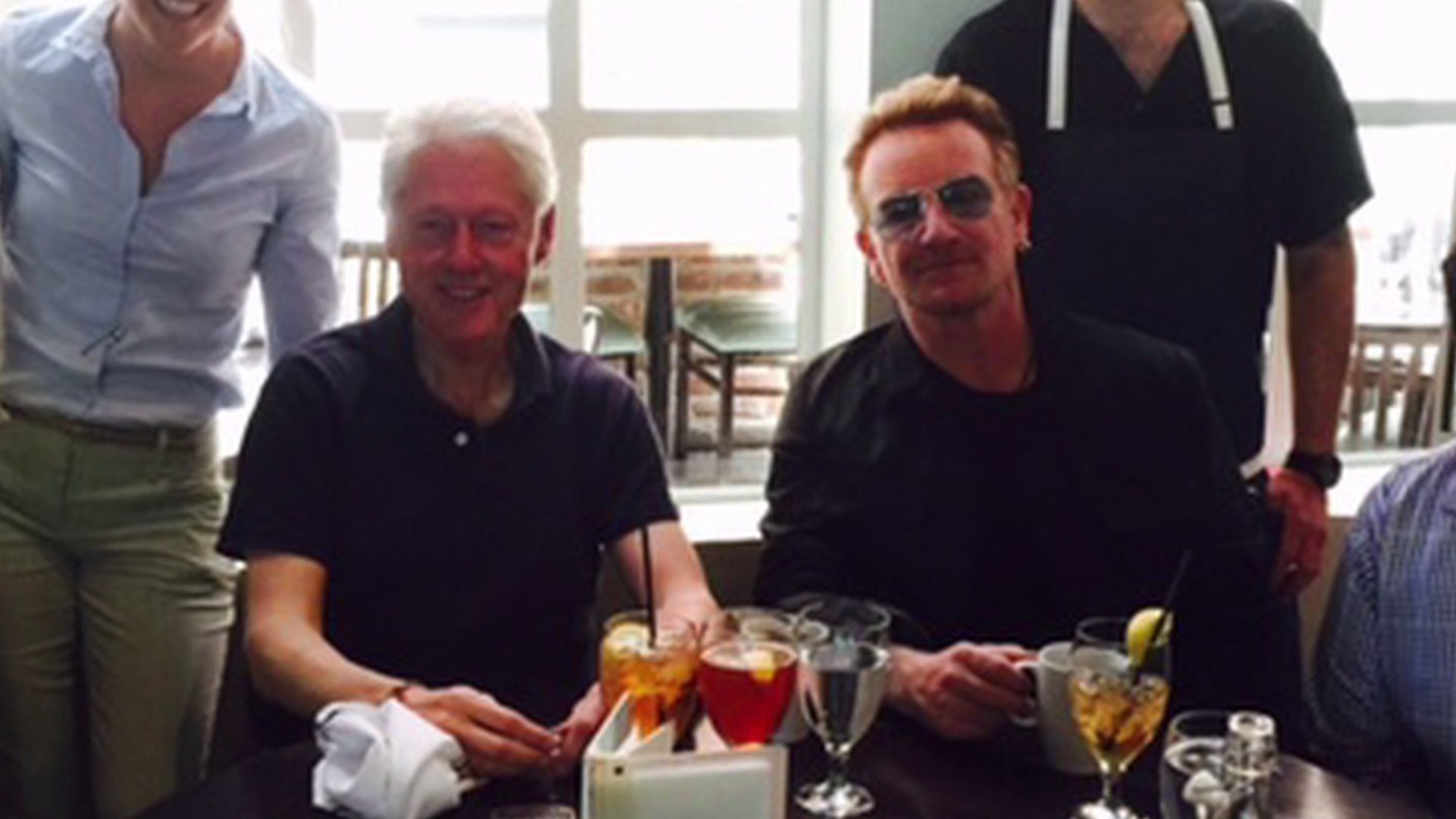 Bill Clinton and Bono have lunch in Denver