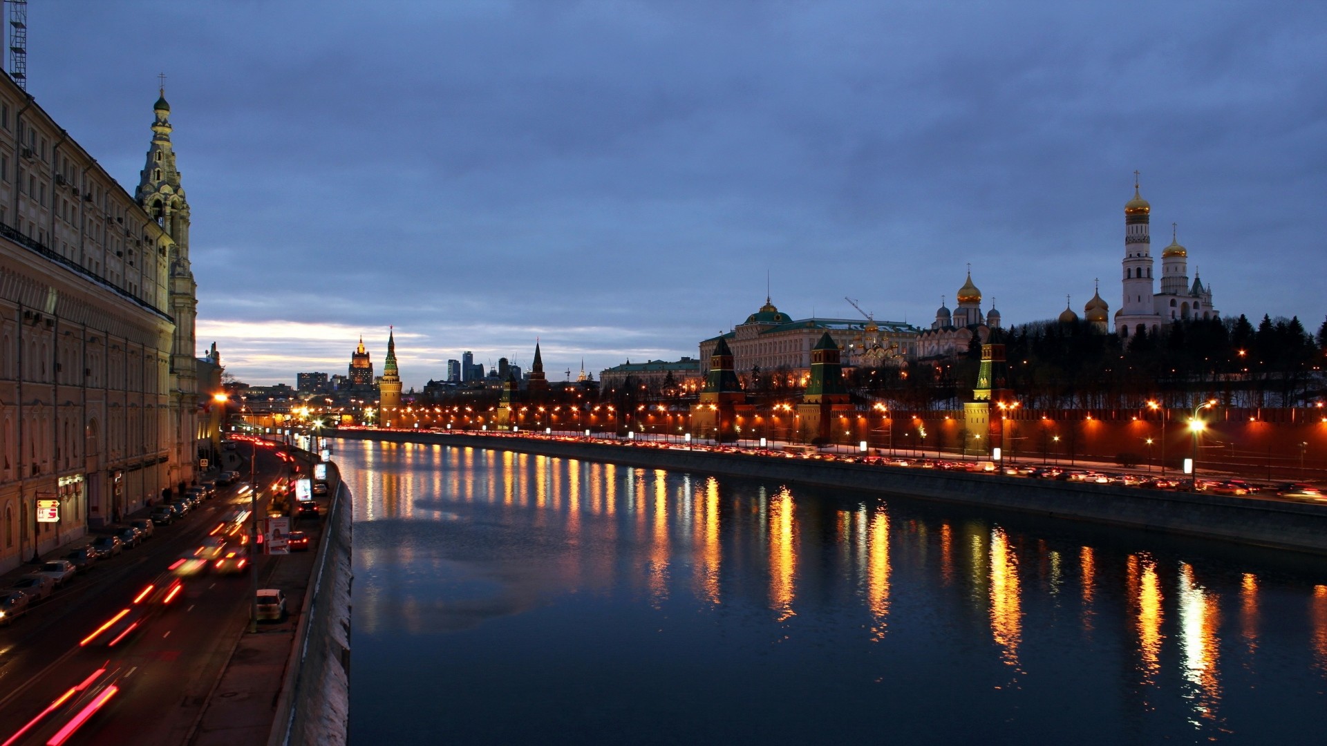 Preview wallpaper moscow, night, russia, archangel cathedral, cathedral of the annunciation,