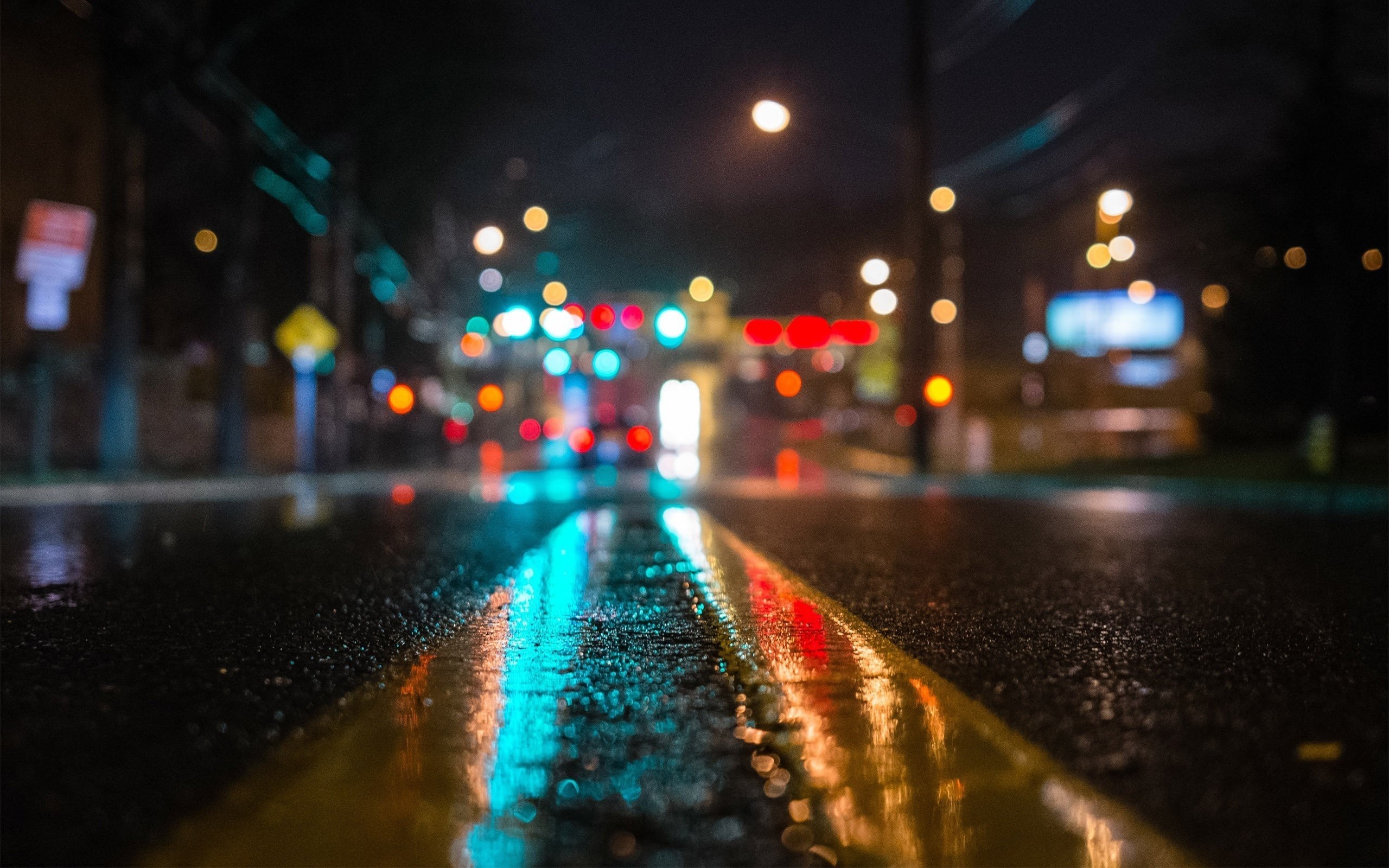 City lights, wet street inspiration with color #LGLimitlessDesign #Contest