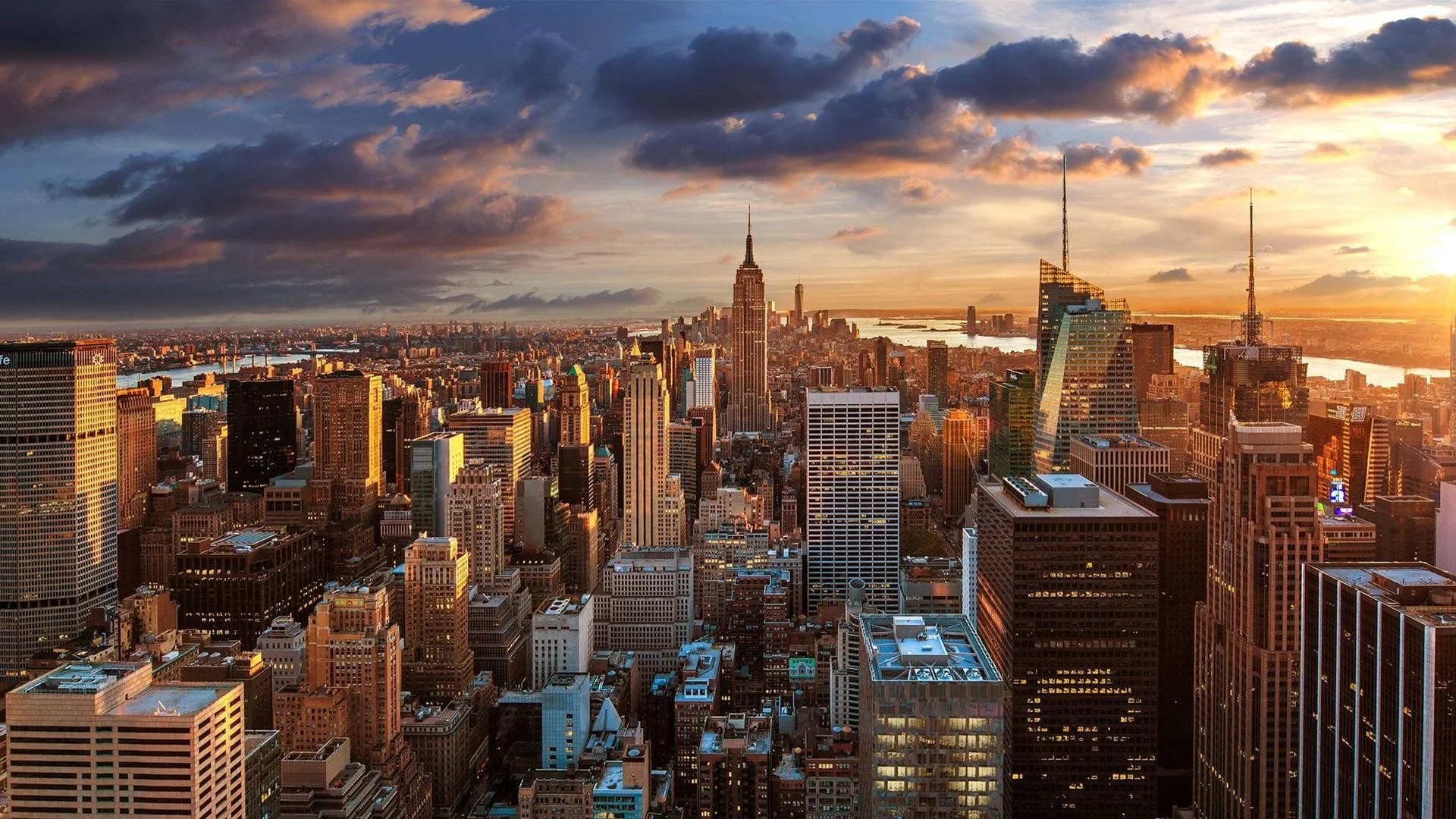 New York City 4K: Thành phố New York nổi tiếng với tầm nhìn đẹp và cuộc sống sôi động. Hình ảnh 4K sẽ mang đến cho bạn trải nghiệm tuyệt vời nhất về thành phố này. Đắm mình trong cảnh quan đẹp như mơ và khám phá địa điểm phổ biến nhất của thành phố này như tháp Empire State hay tòa nhà Chrysler.