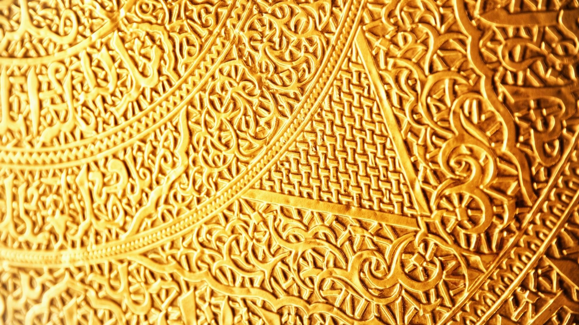 6. wallpaper gold6 600×338