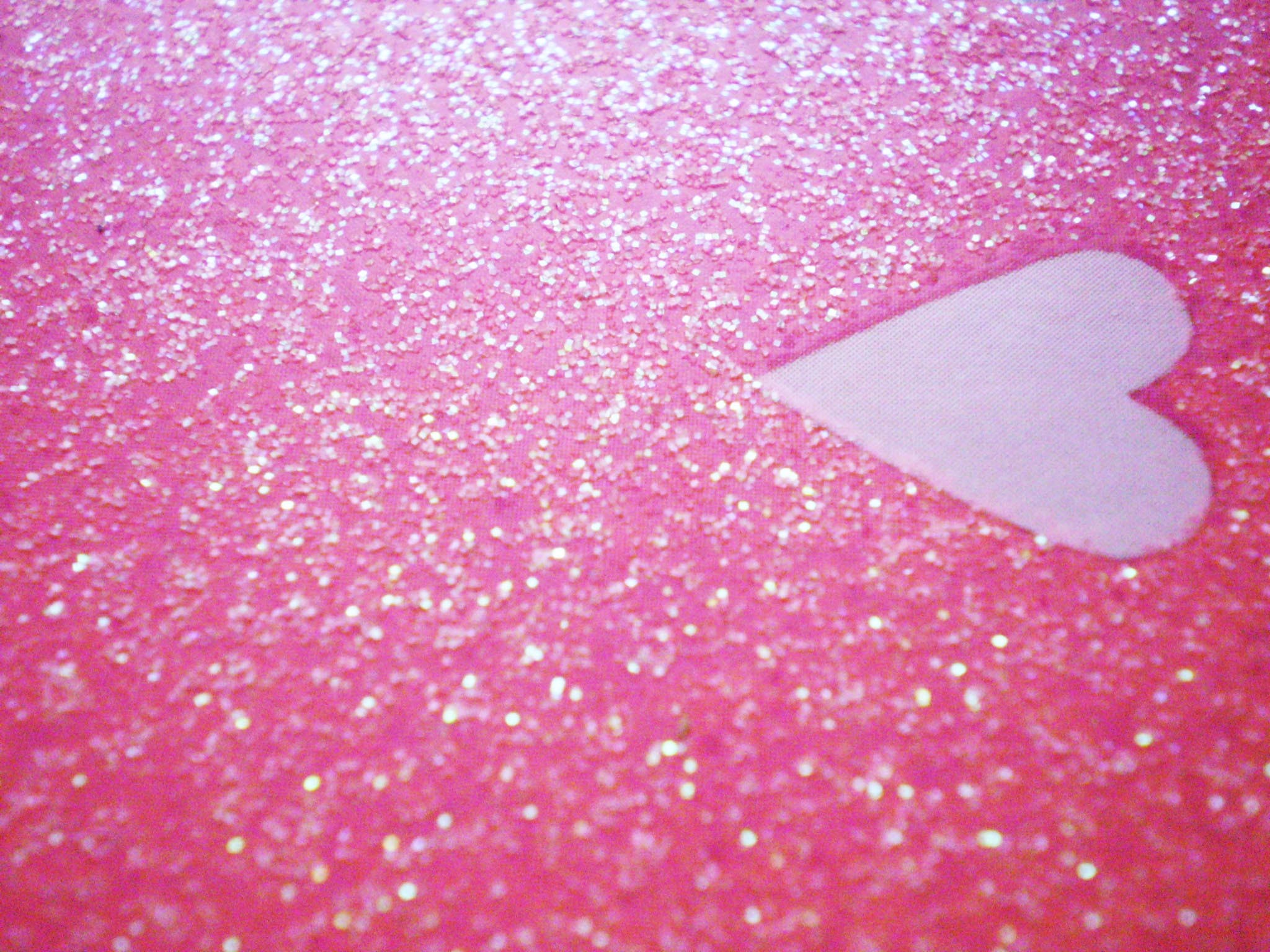 Glitter Pink Heart HD Wallpaper