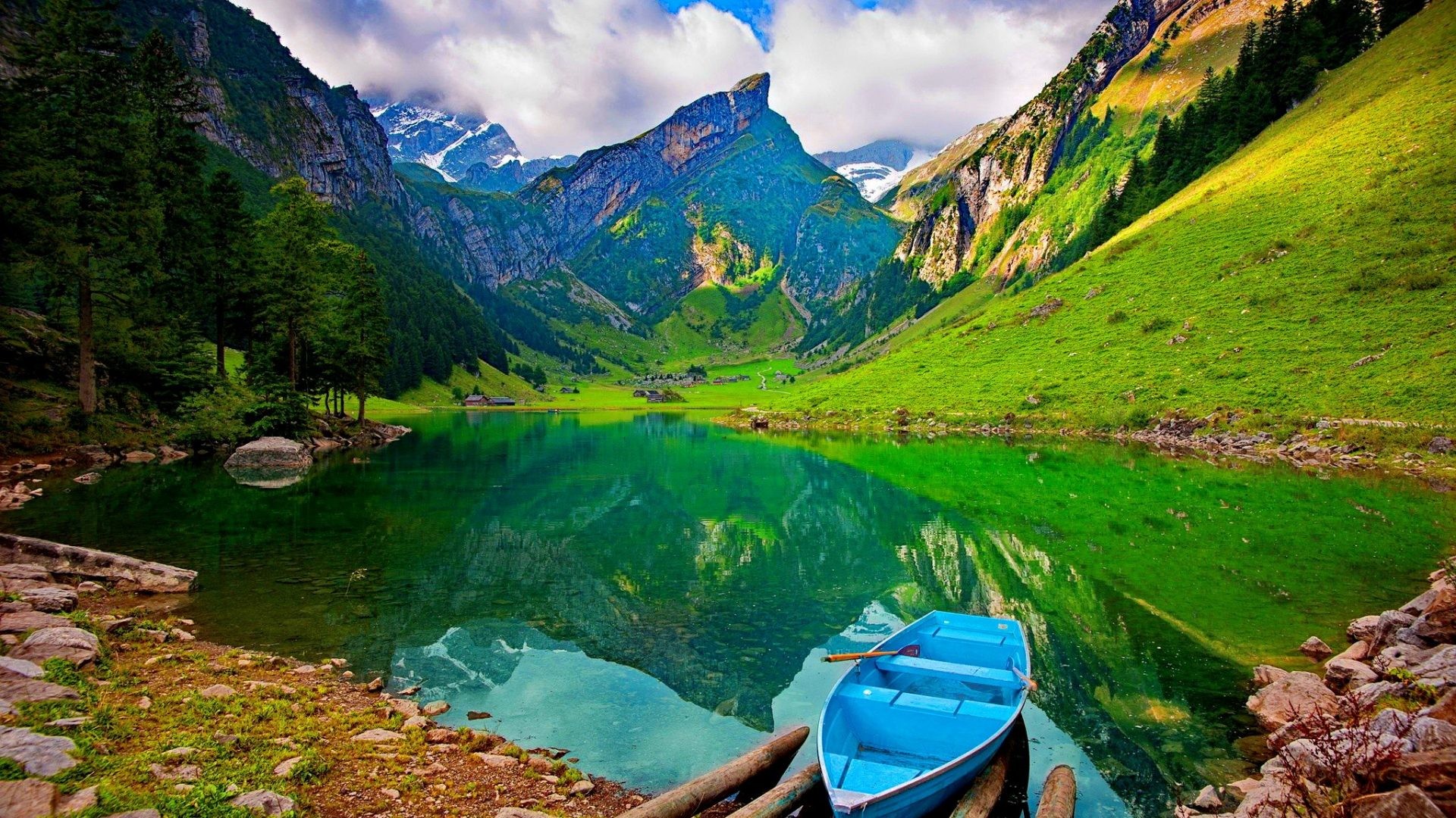Lakes – Lonely Boat Mountain Lake Hills Emerald Grass Slopes Clear Lakeshore Sky Nice Summer Nature