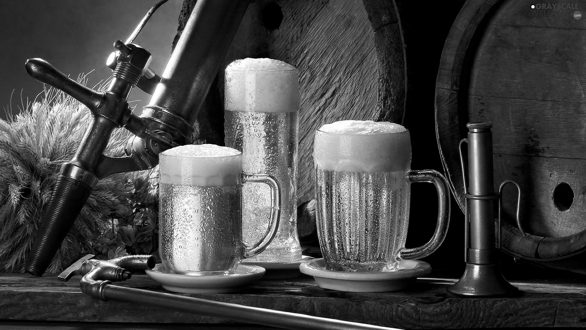 Mugs, drums, Beer