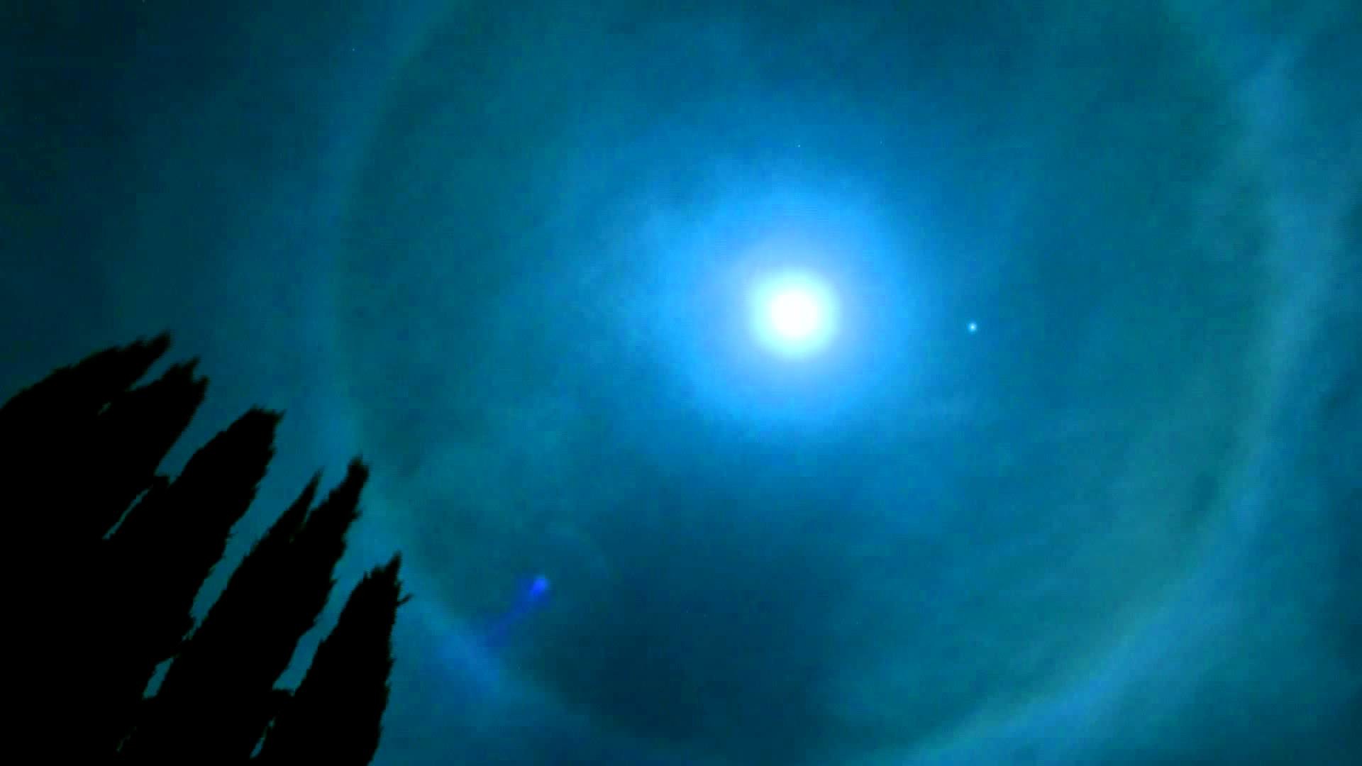 Halo Around the Moon Time-Lapse from my BackYard in HD – Ring Around the  Moon – Moon Halo – YouTube