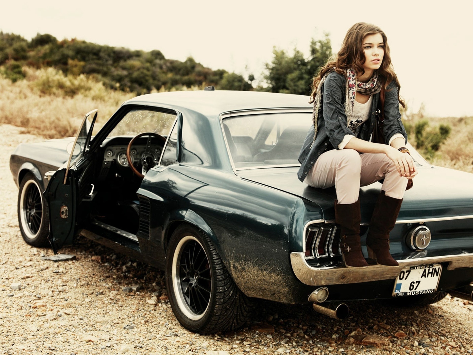 Girls and Muscle Cars Wallpaper