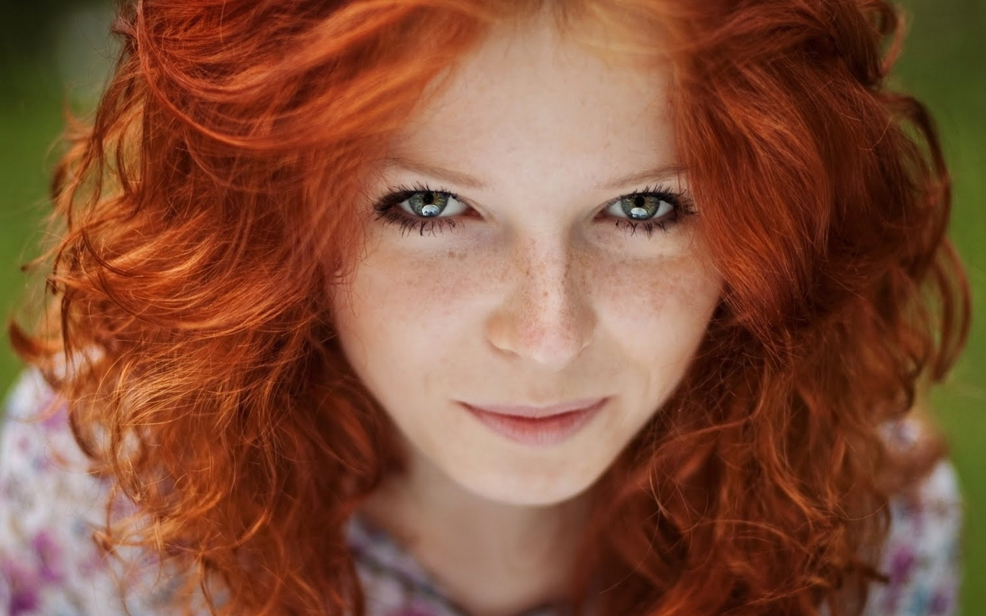 > Redhead Wallpapers