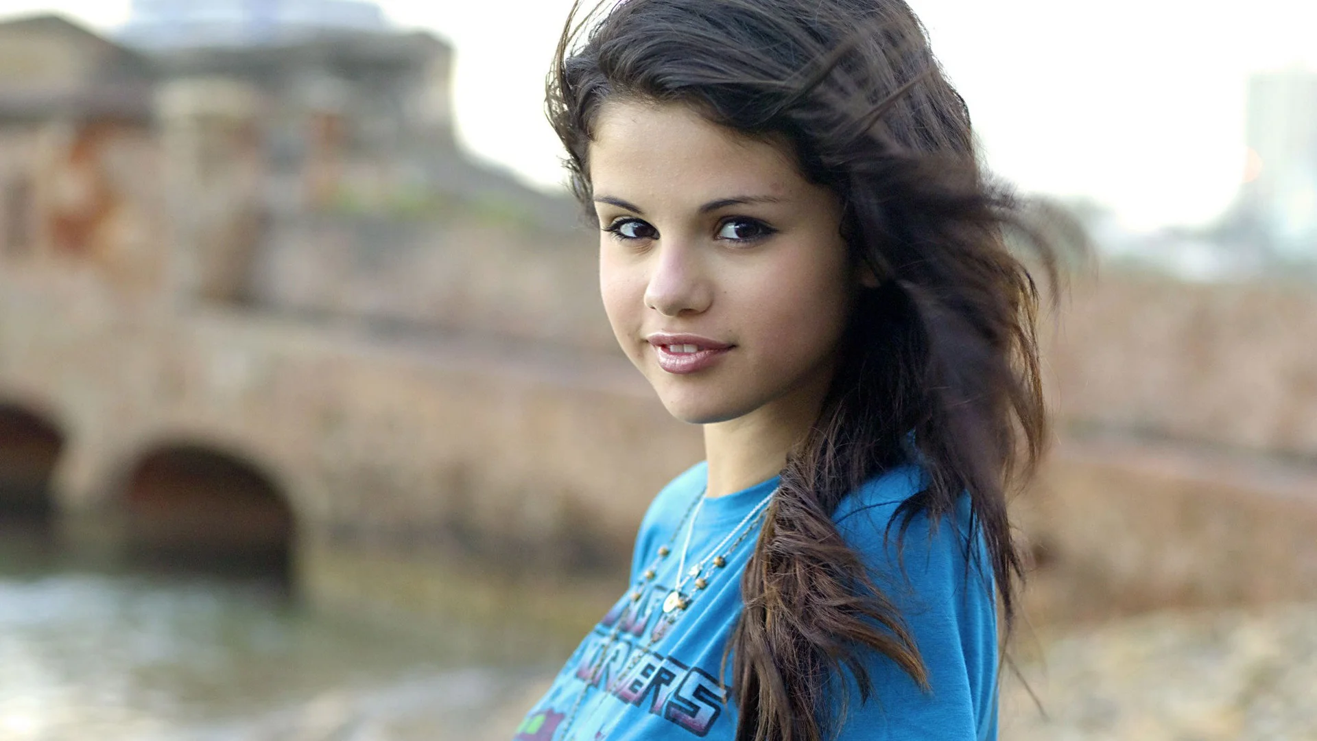 Selena Gomez Wallpapers High Resolution and Quality Download