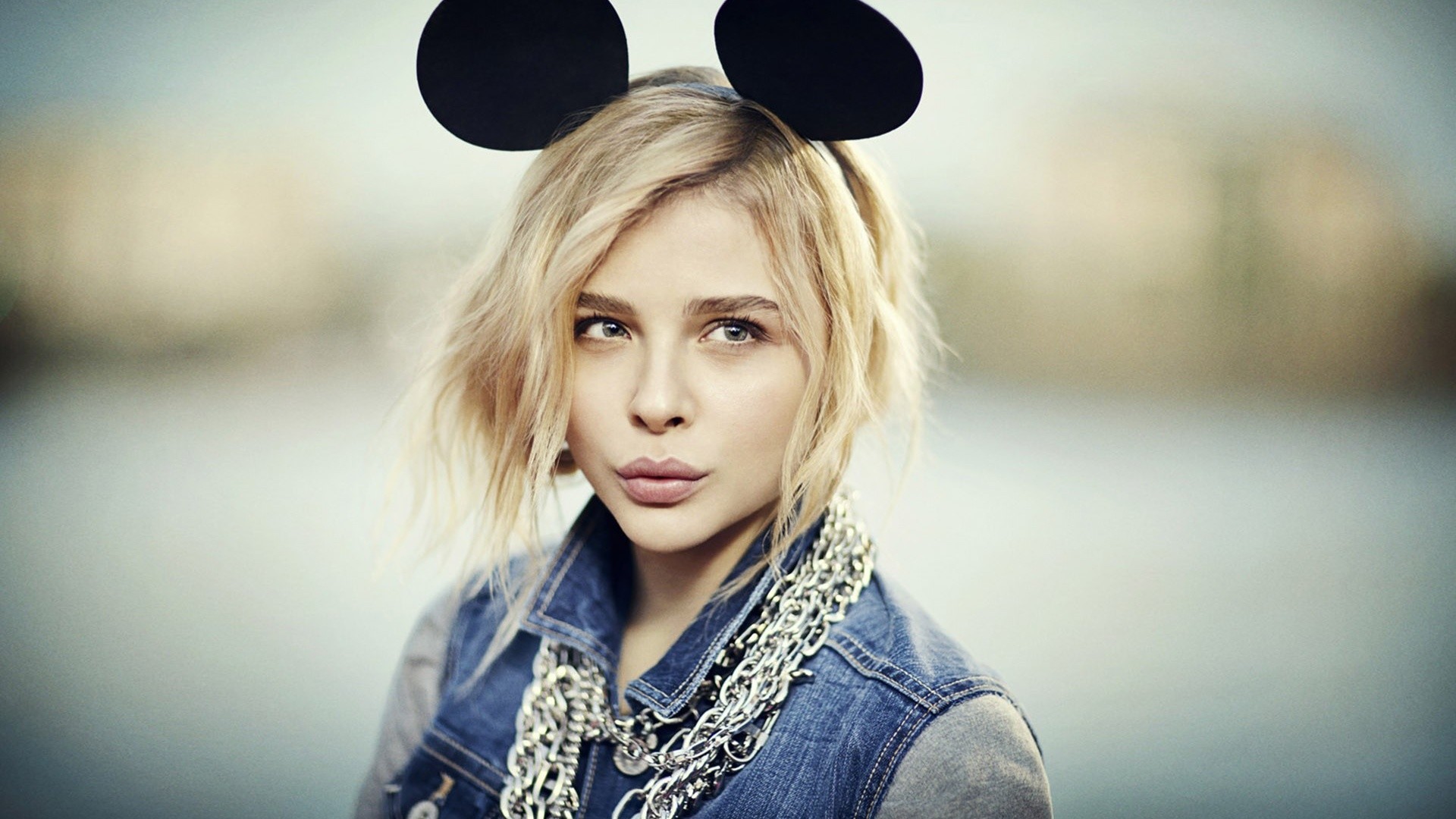 Cute chloe moretz wallpapers 1