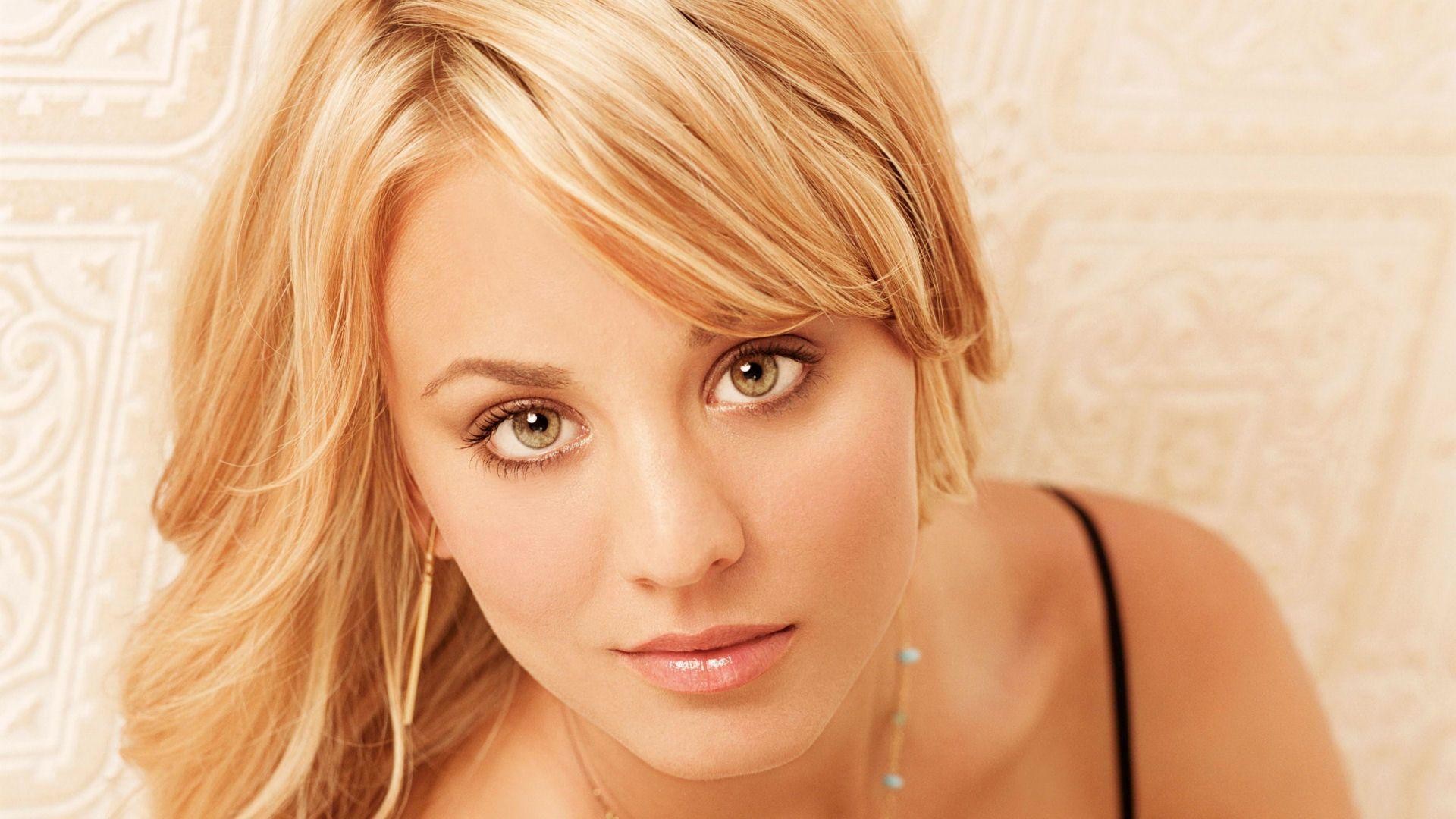 Download Kaley Cuoco Wallpaper 18692 px High Resolution .