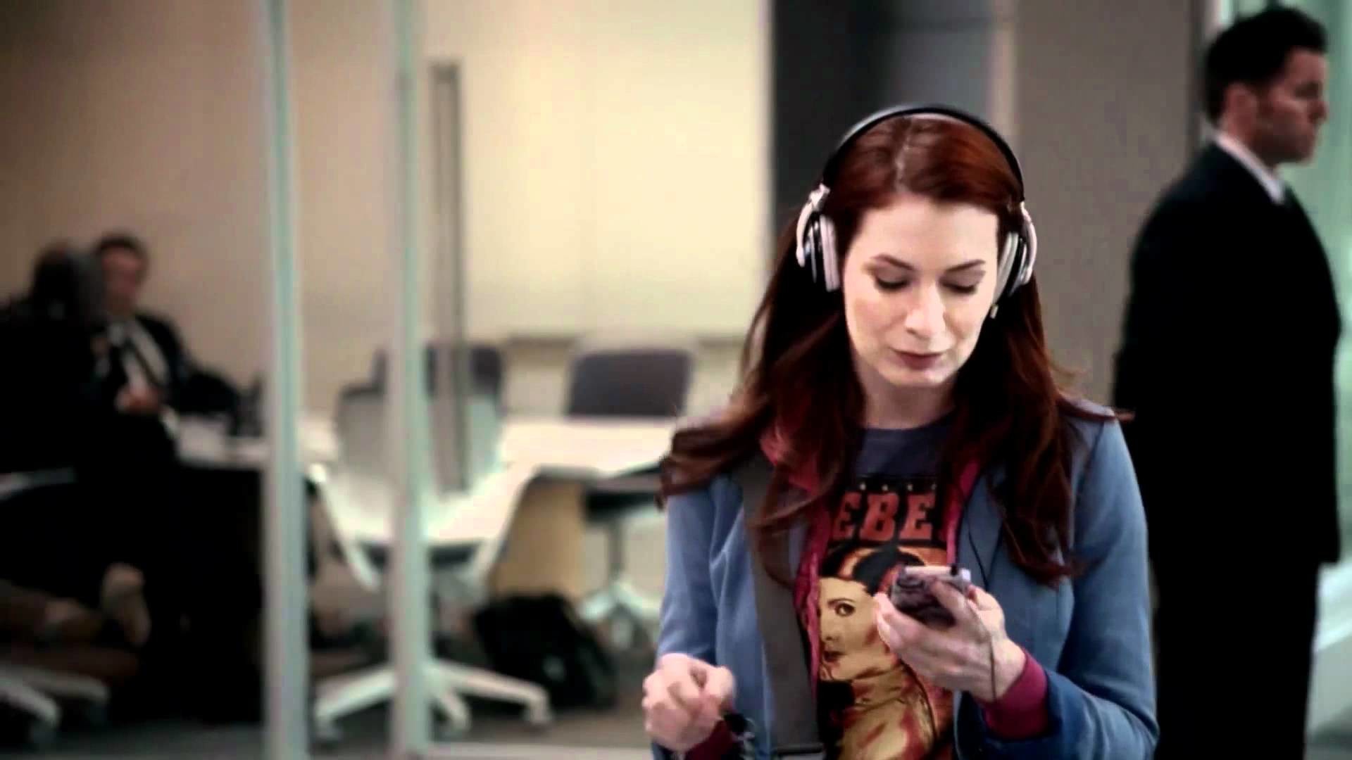 Felicia Day on Supernatural start the day with a crazy little dance