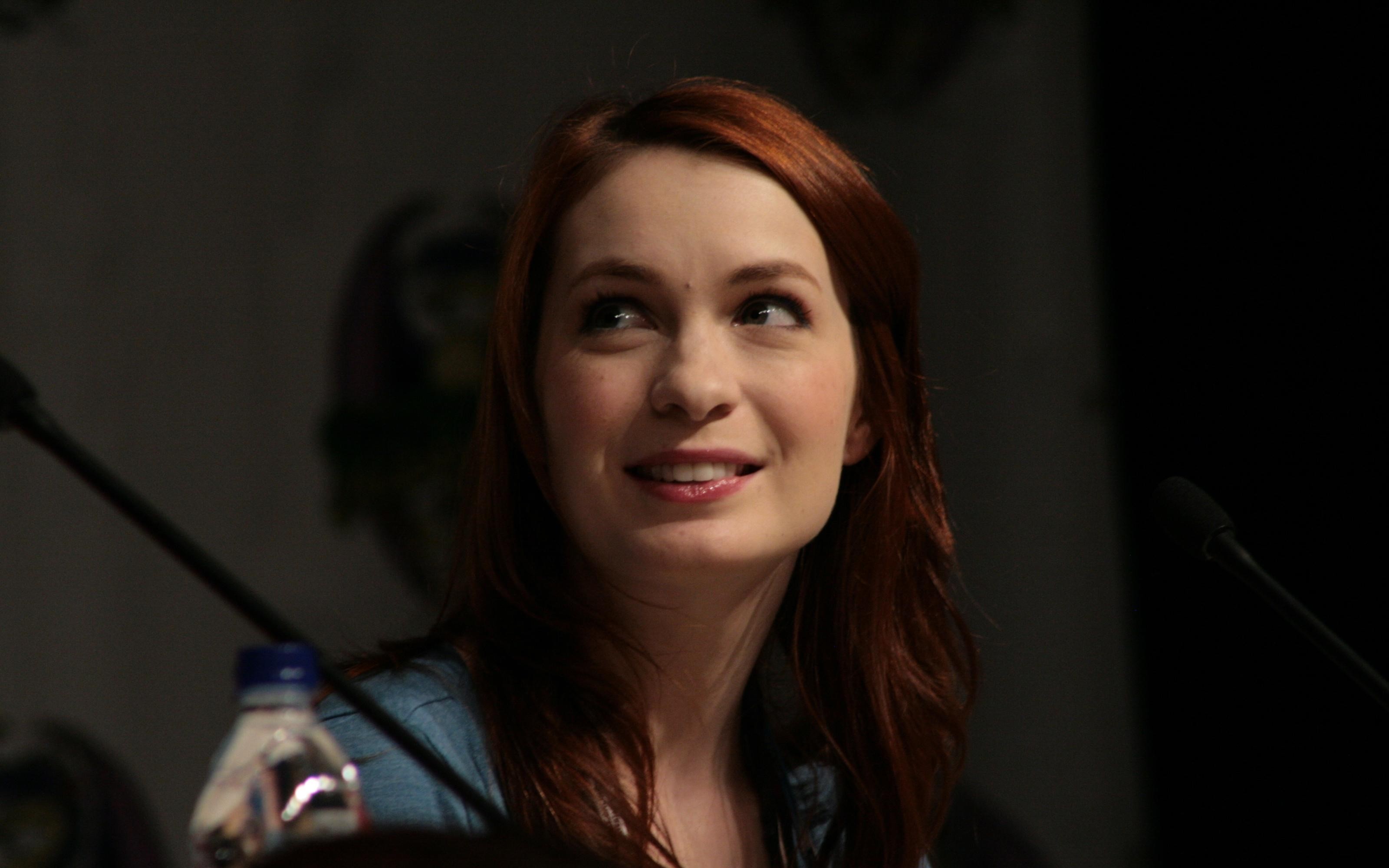 1. Felicia Day's Iconic Blonde Hair - wide 1