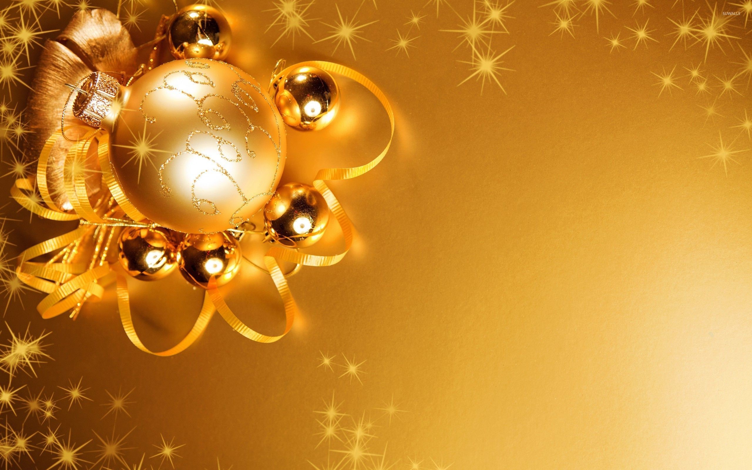Lights reflecting in the golden Christmas decorations wallpaper  jpg