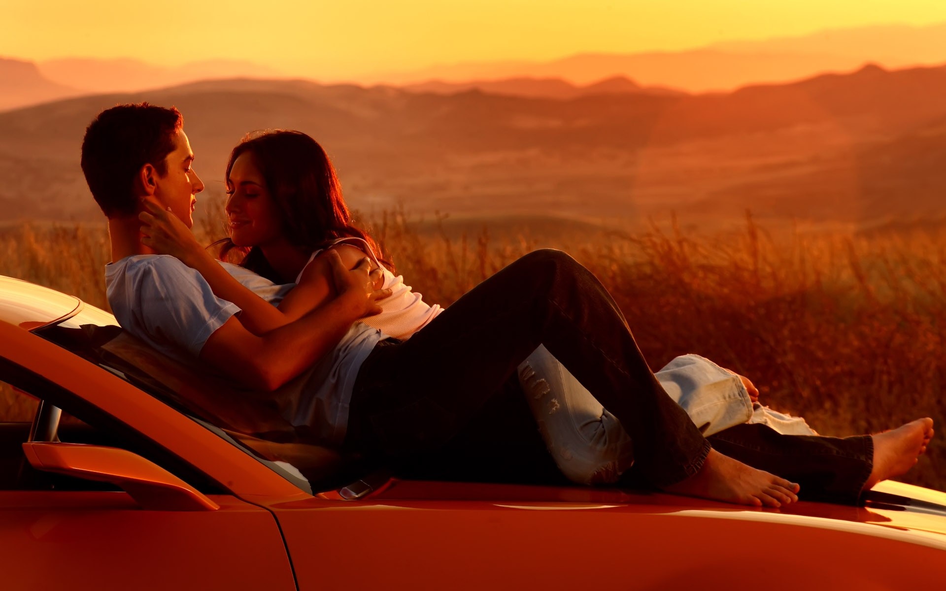 Wallpaper Couple, Romance, Car, Sunset, Kissing, Hugging