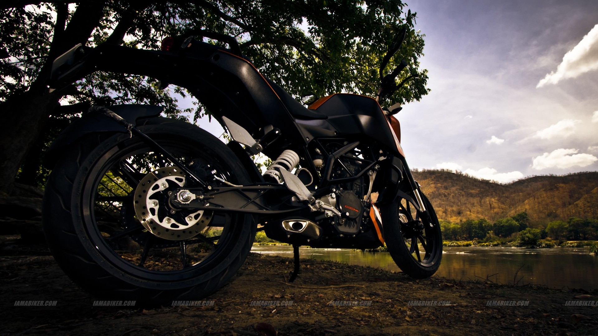 KTM Duke 200 wallpaper – Click for high resolution