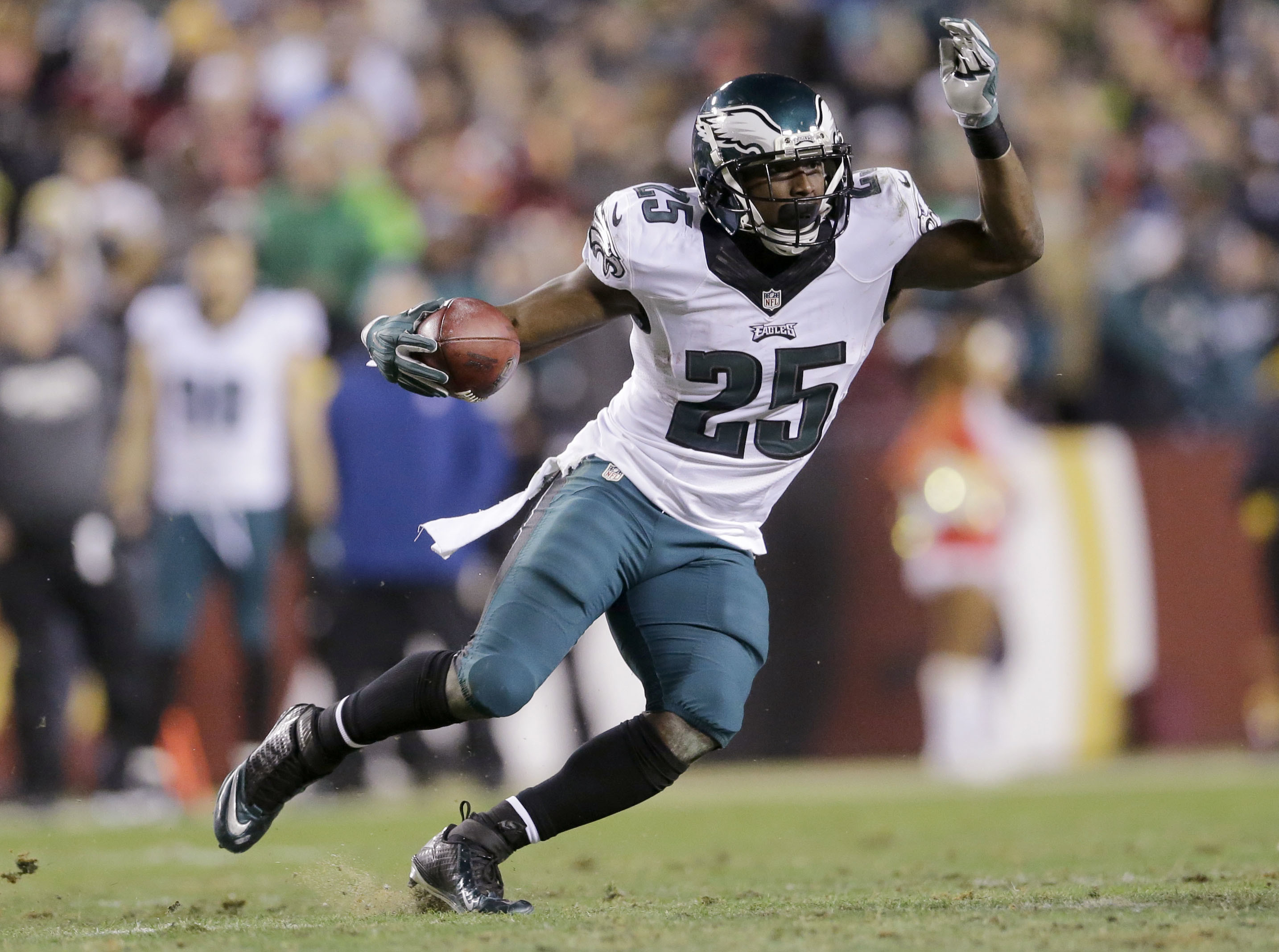 Buffalo soldier Eagles running back LeSean McCoy led the NFL with 1,607 yards rushing in
