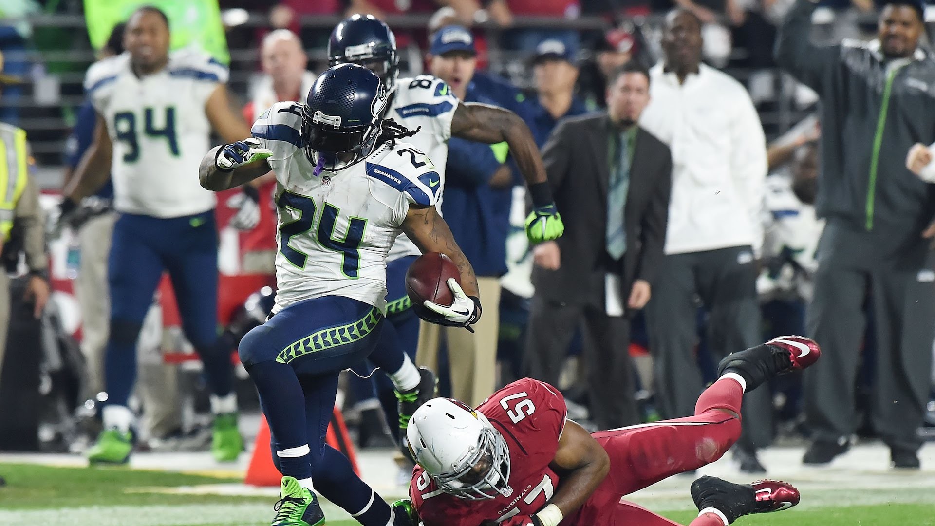 Marshawn Lynch Makes Sick 79 Yard Touchdown Run, Grabs Crotch – YouTube