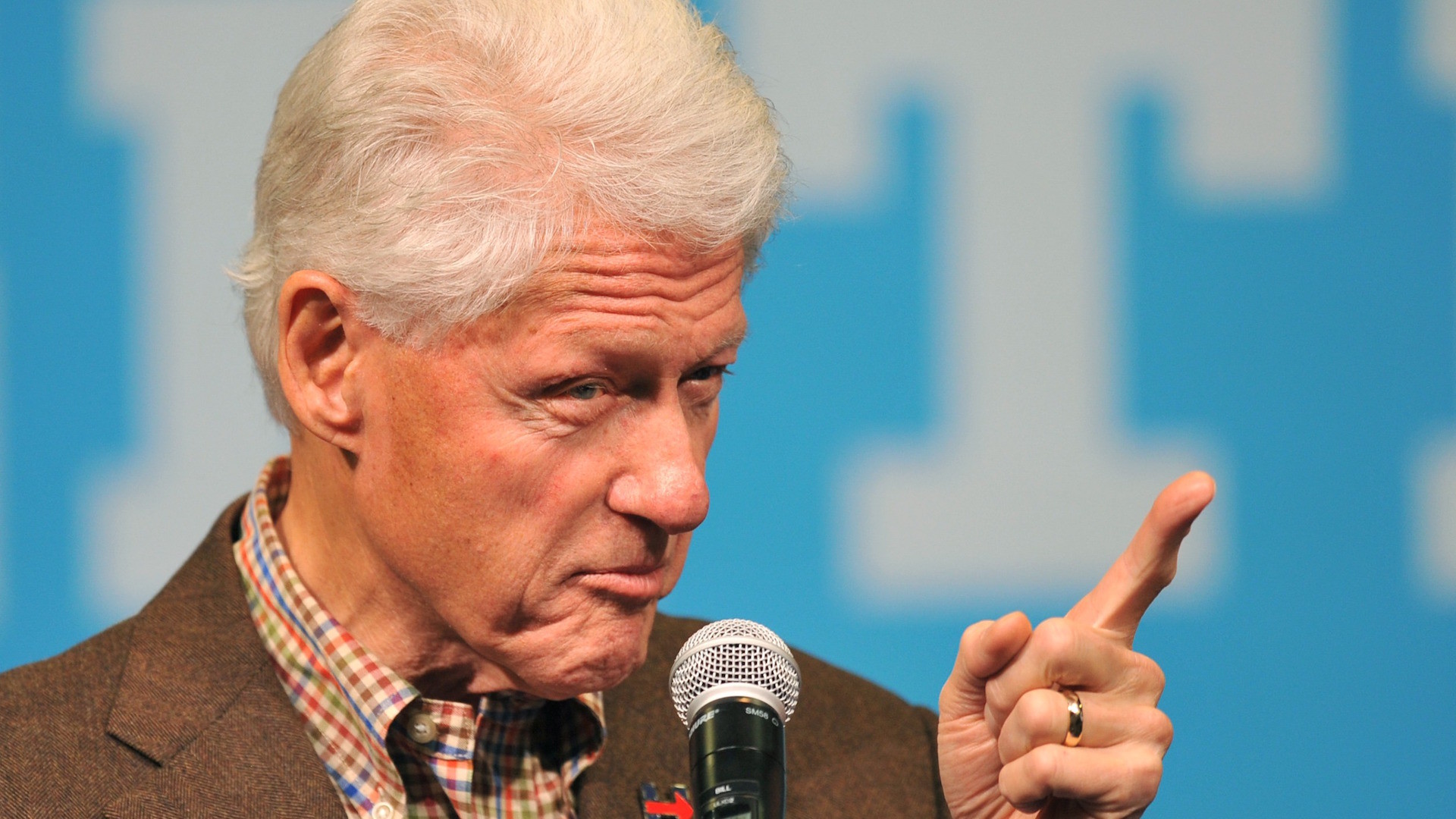 How Bill Clinton made things awkward for Hillarys 2016 campaign – The Washington Post