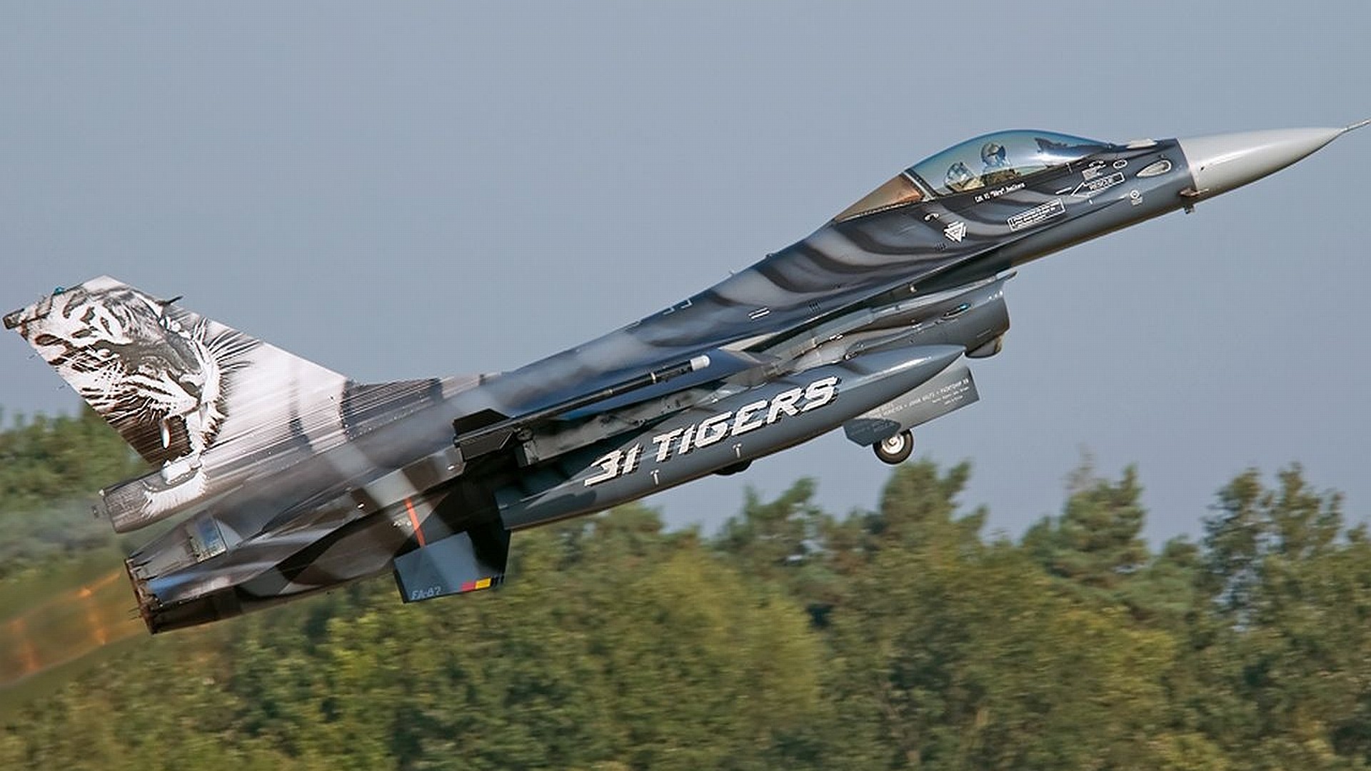 General Dynamics F 16 Fighting Falcon hd