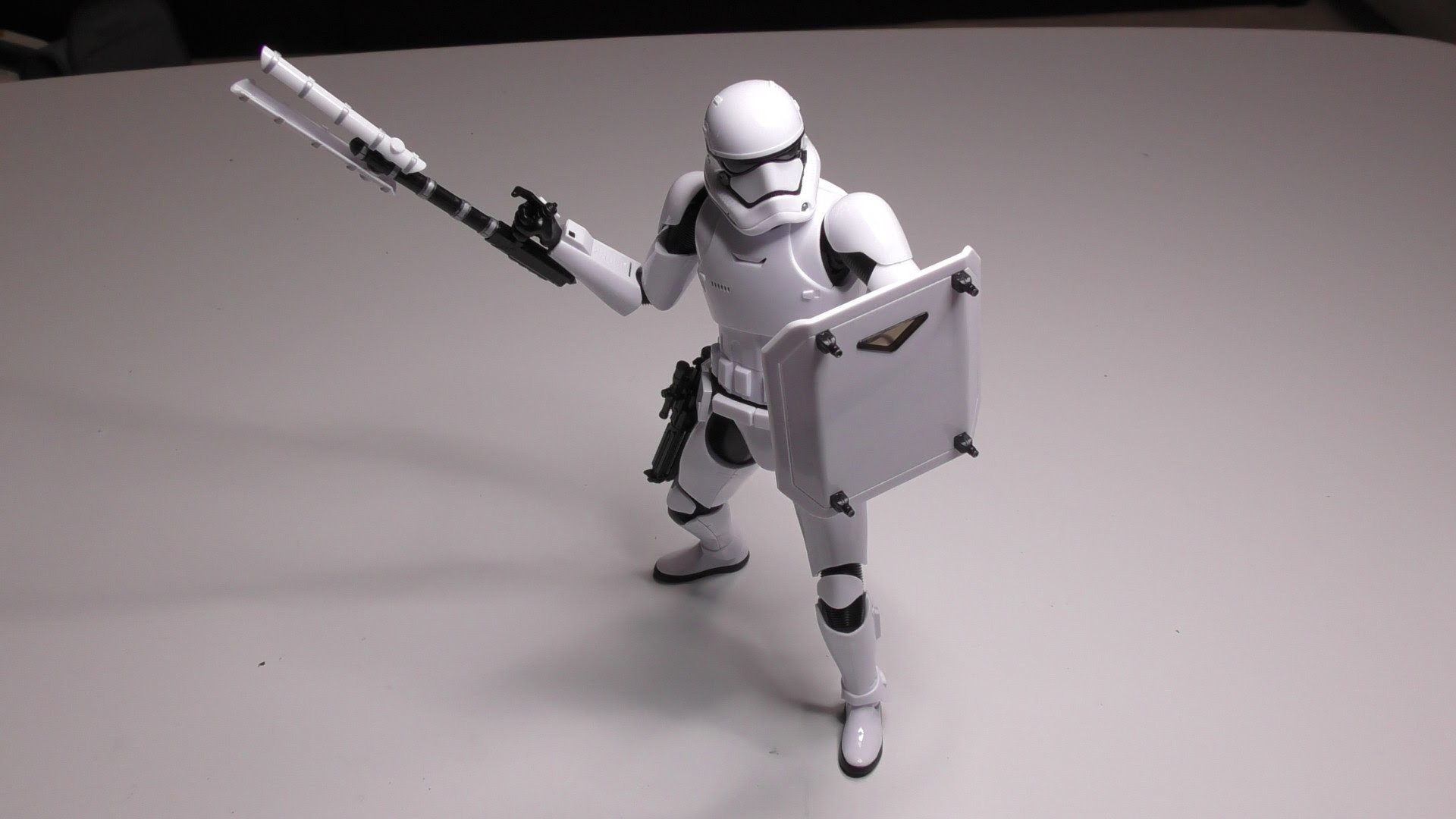 STAR WARS EP7 – First Order Storm Trooper Plamodel build video
