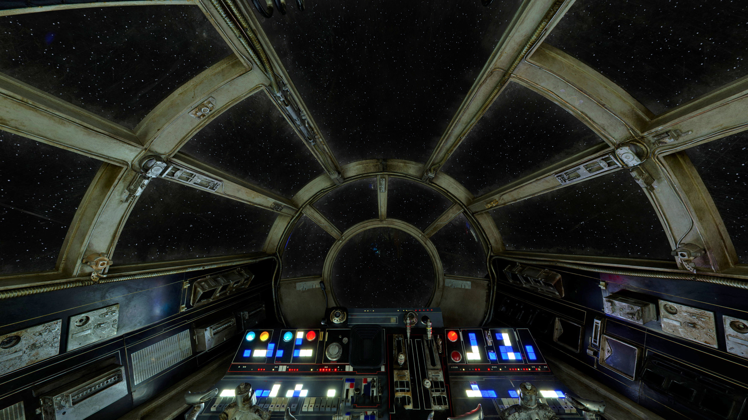 Millenium-Falcon-cockpit