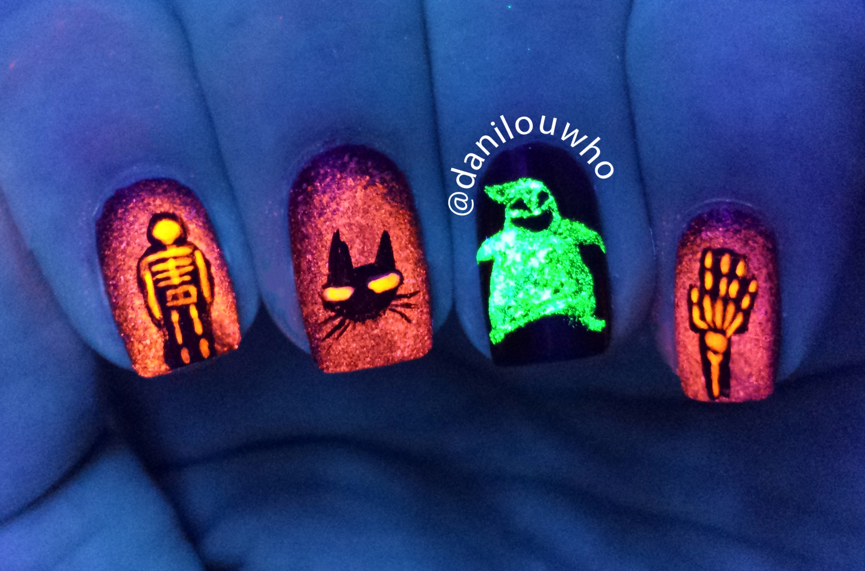 4. "Nightmare Before Christmas" Nail Design Ideas - wide 2