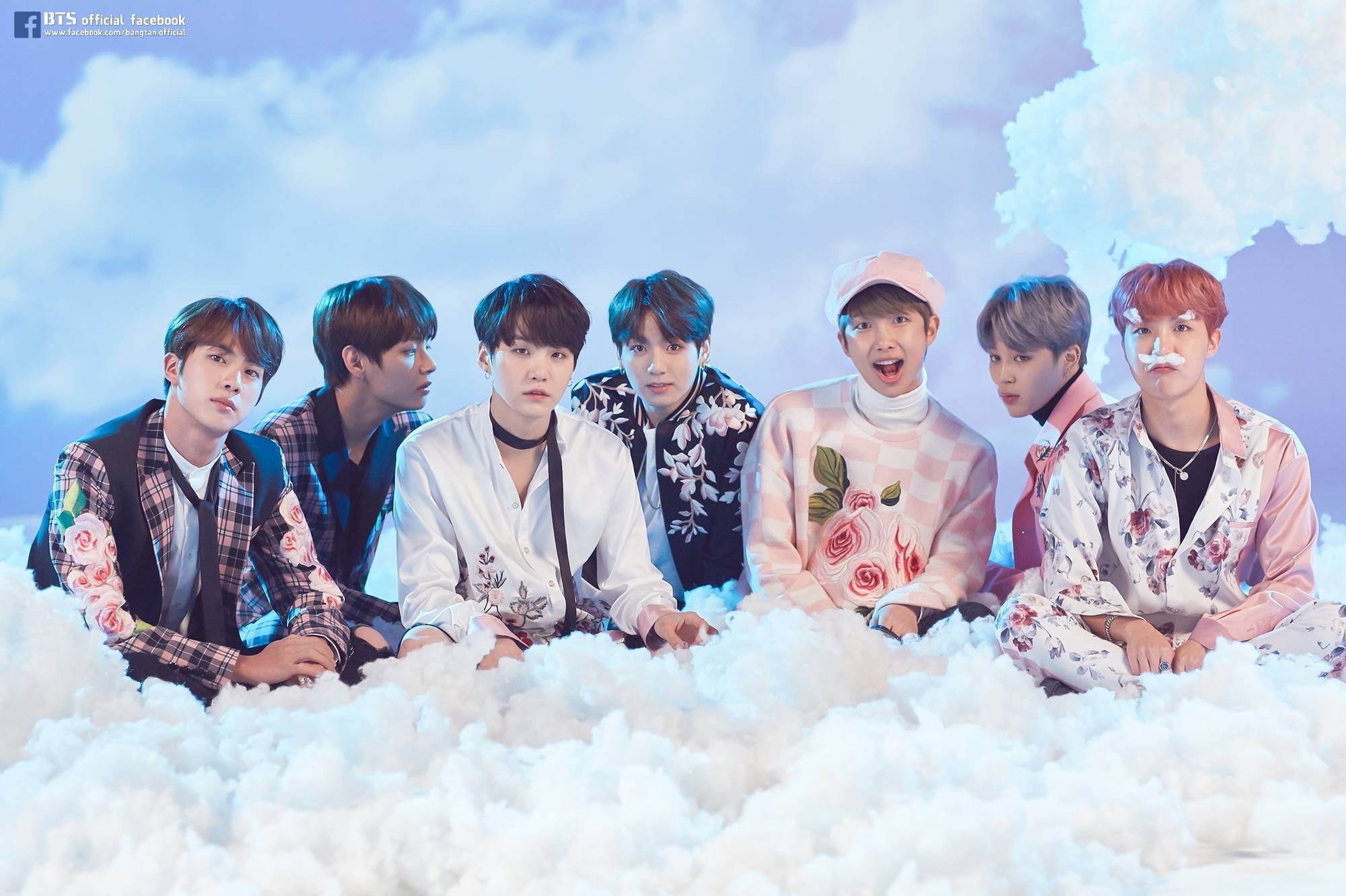 Good Wings Bts. THEY ARE SO CUTE