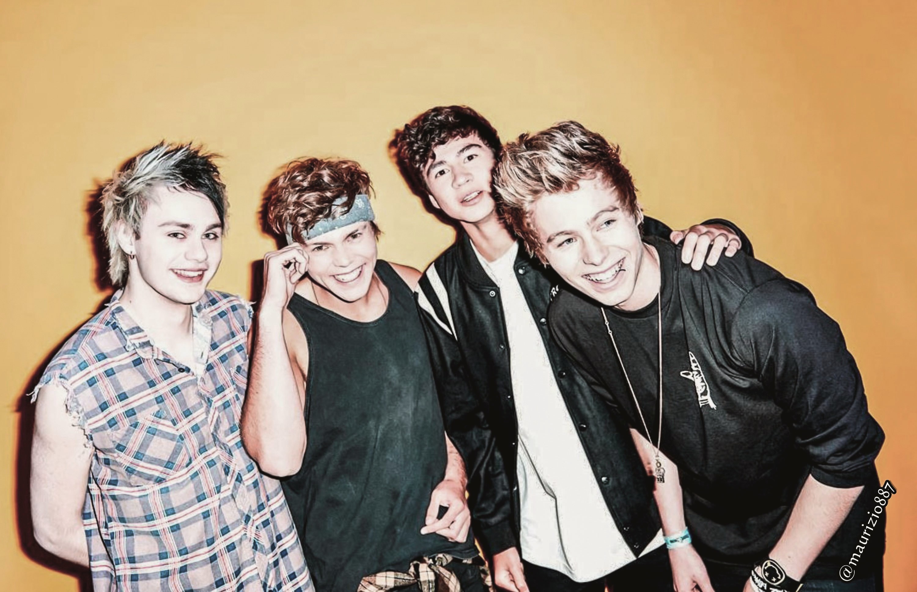 5 Seconds Of Summer wallpapers for iphone