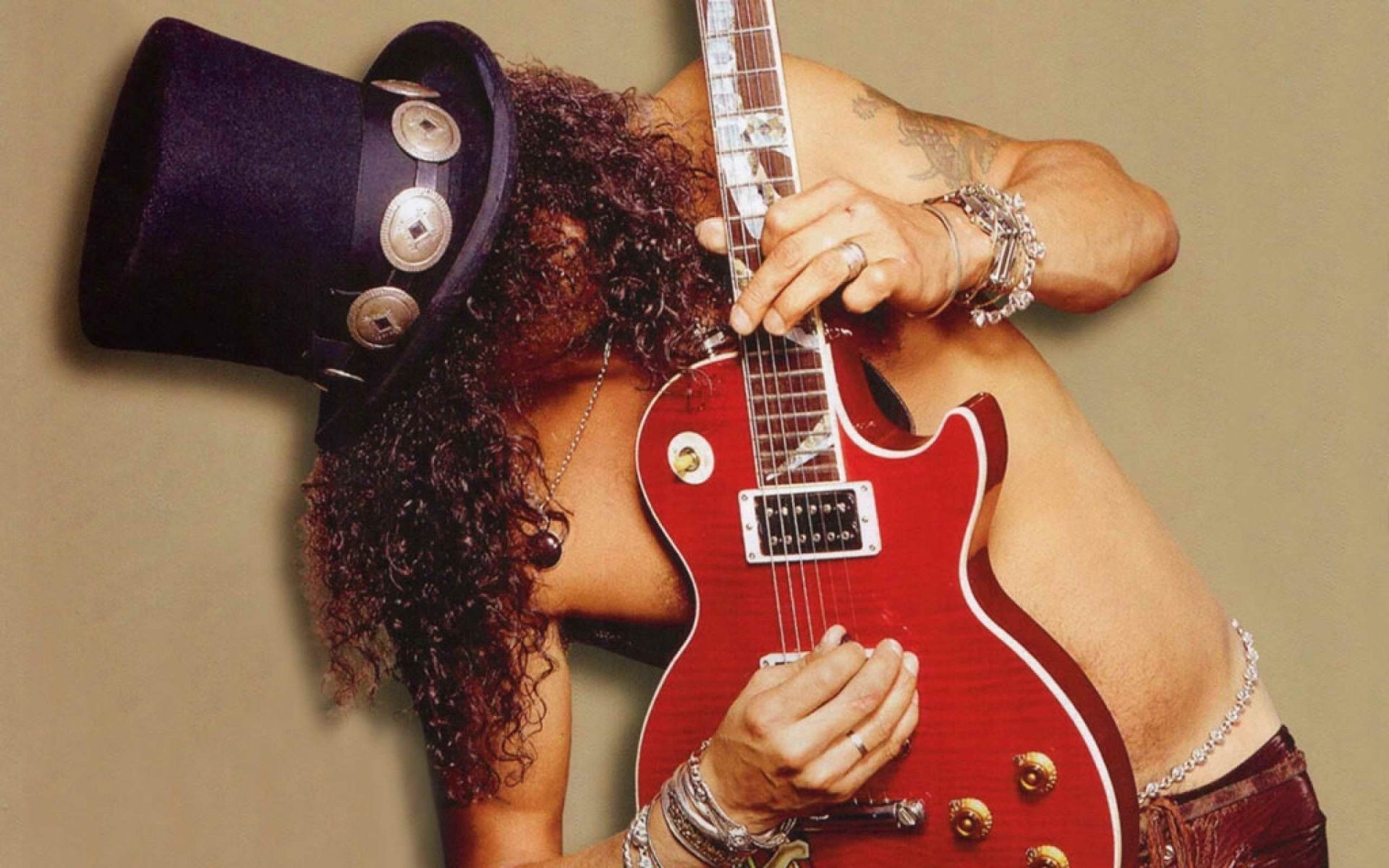 El guitarrista Slash – axel rose