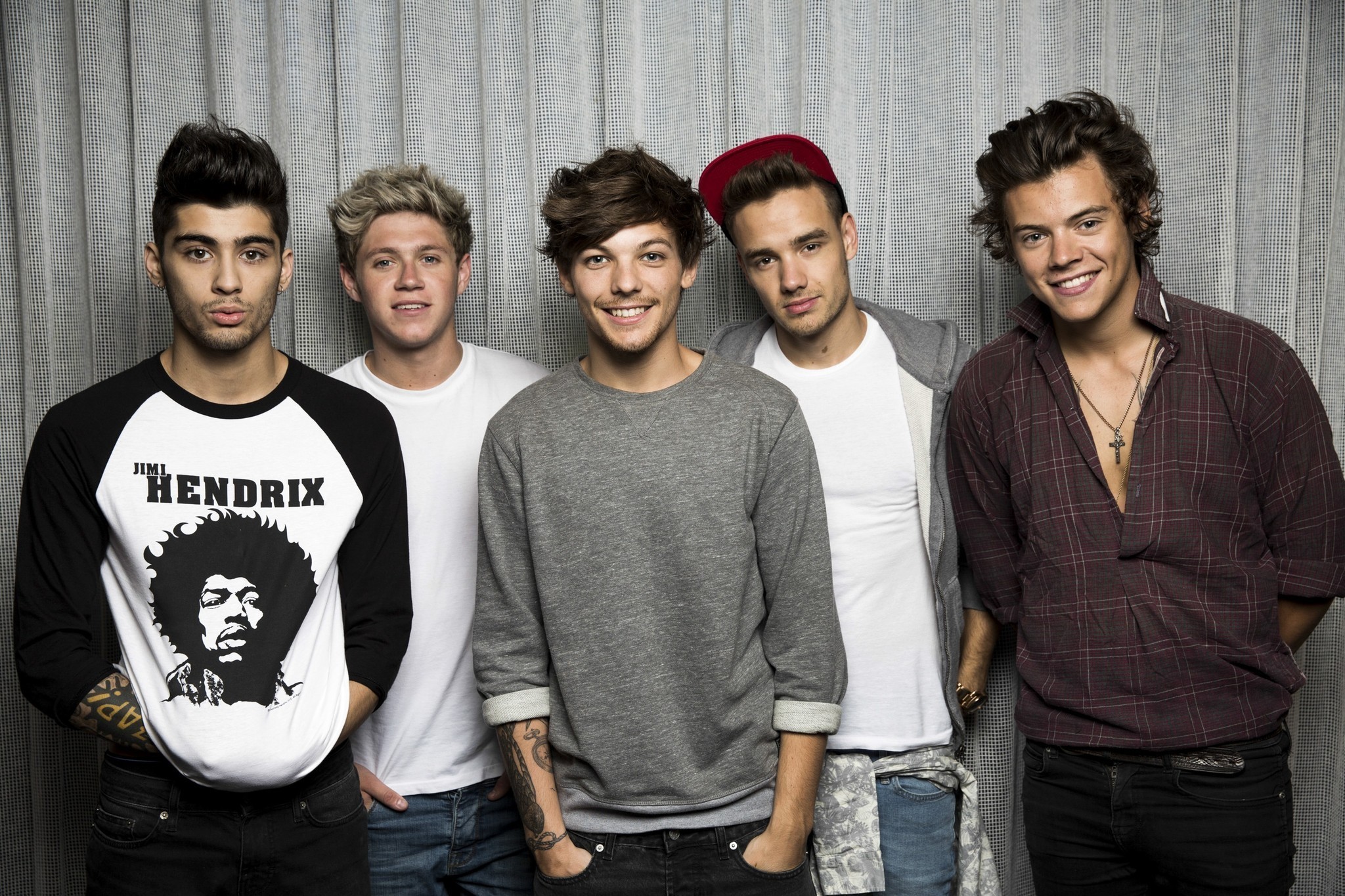 One Direction release first promo picture without Zayn! – Fun Kids .