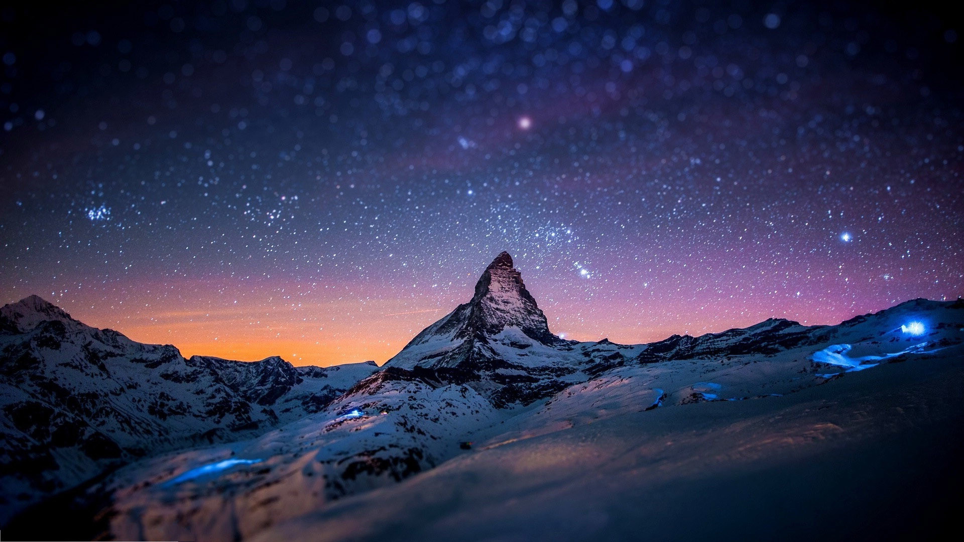 Beautiful Mountain in Night Wallpapers HD Pictures