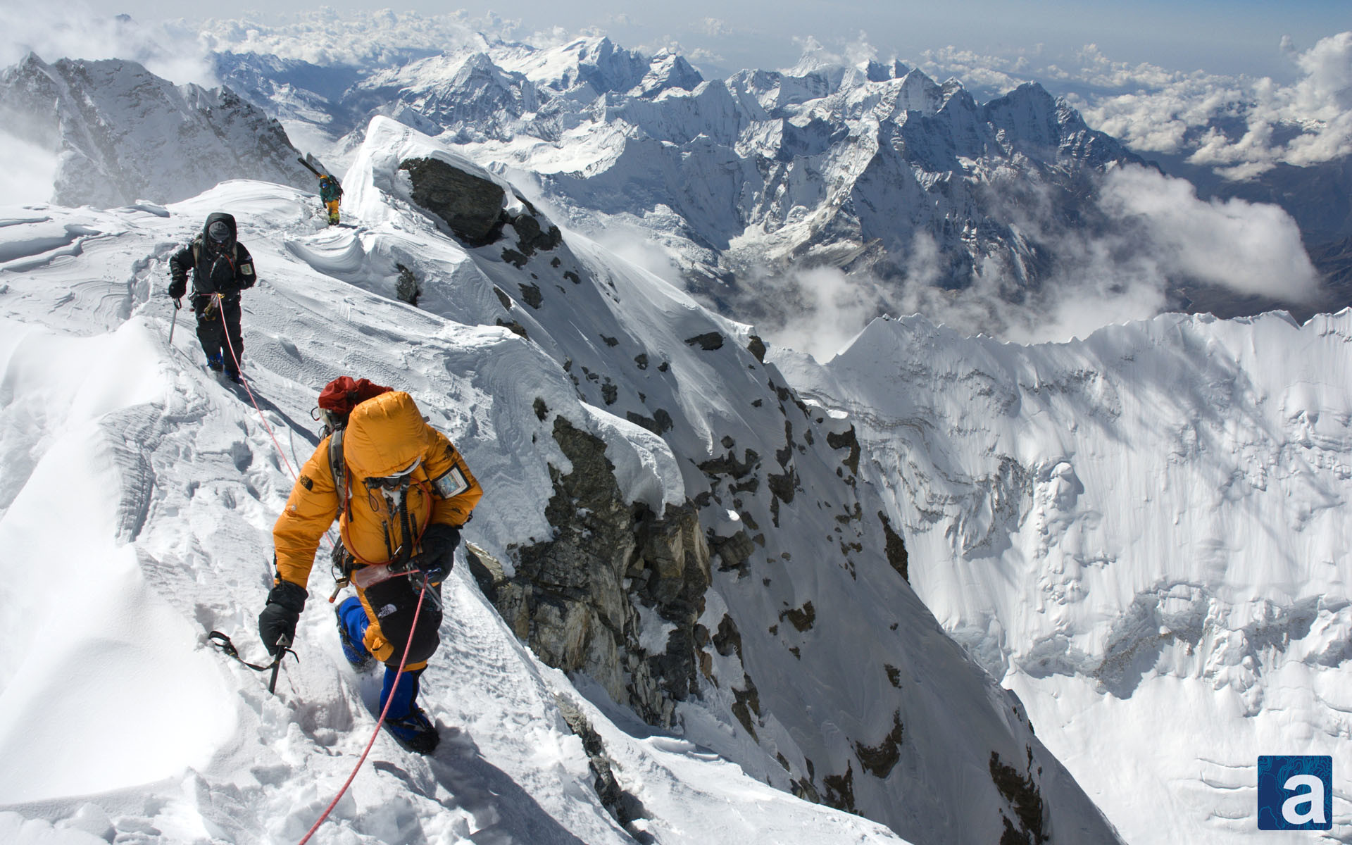 adventure journal – Wallpaper Wednesday: Mount Everest Summit