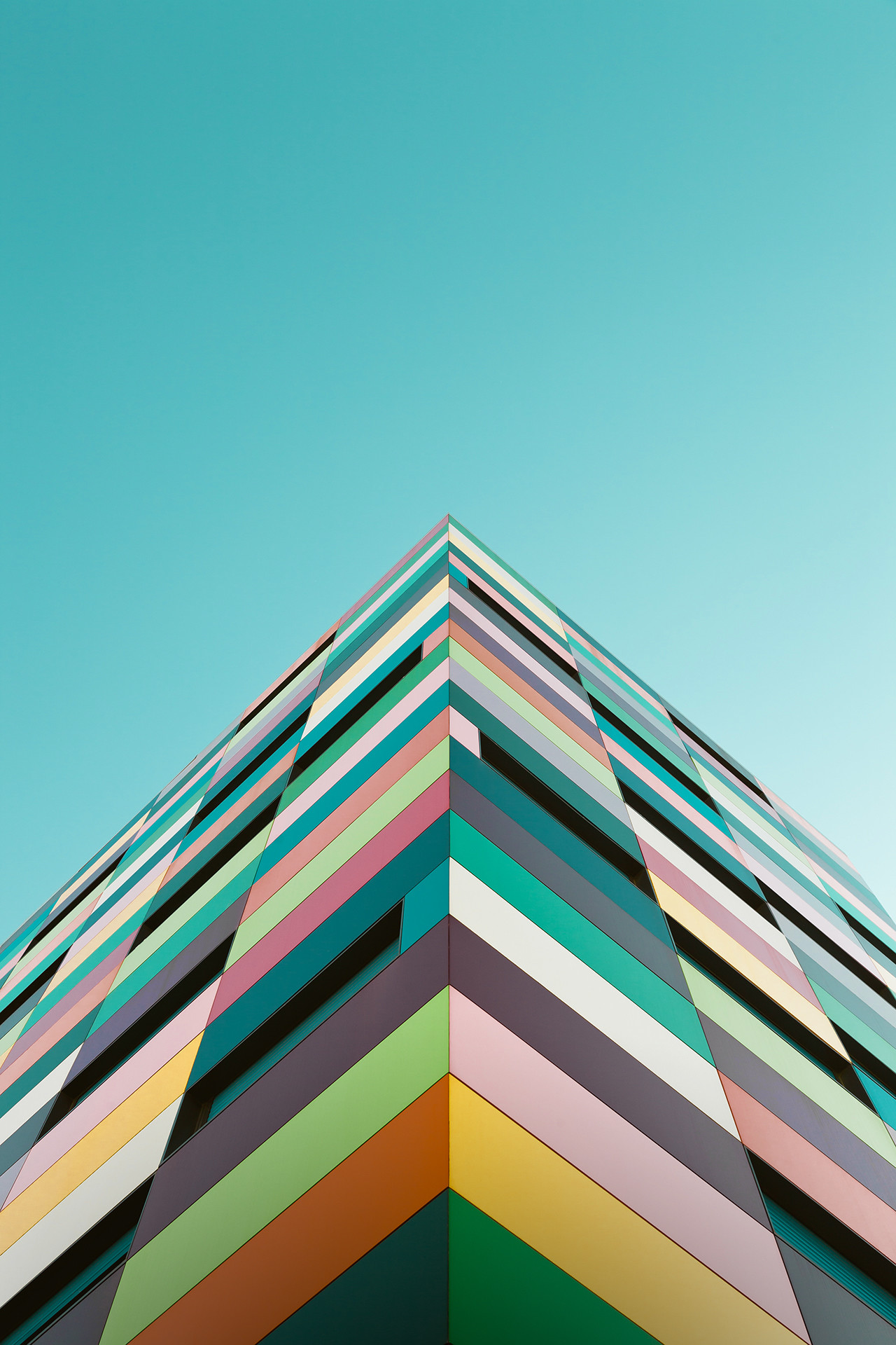 Download the 26 wallpapers that are pre-loaded on the OnePlus 2