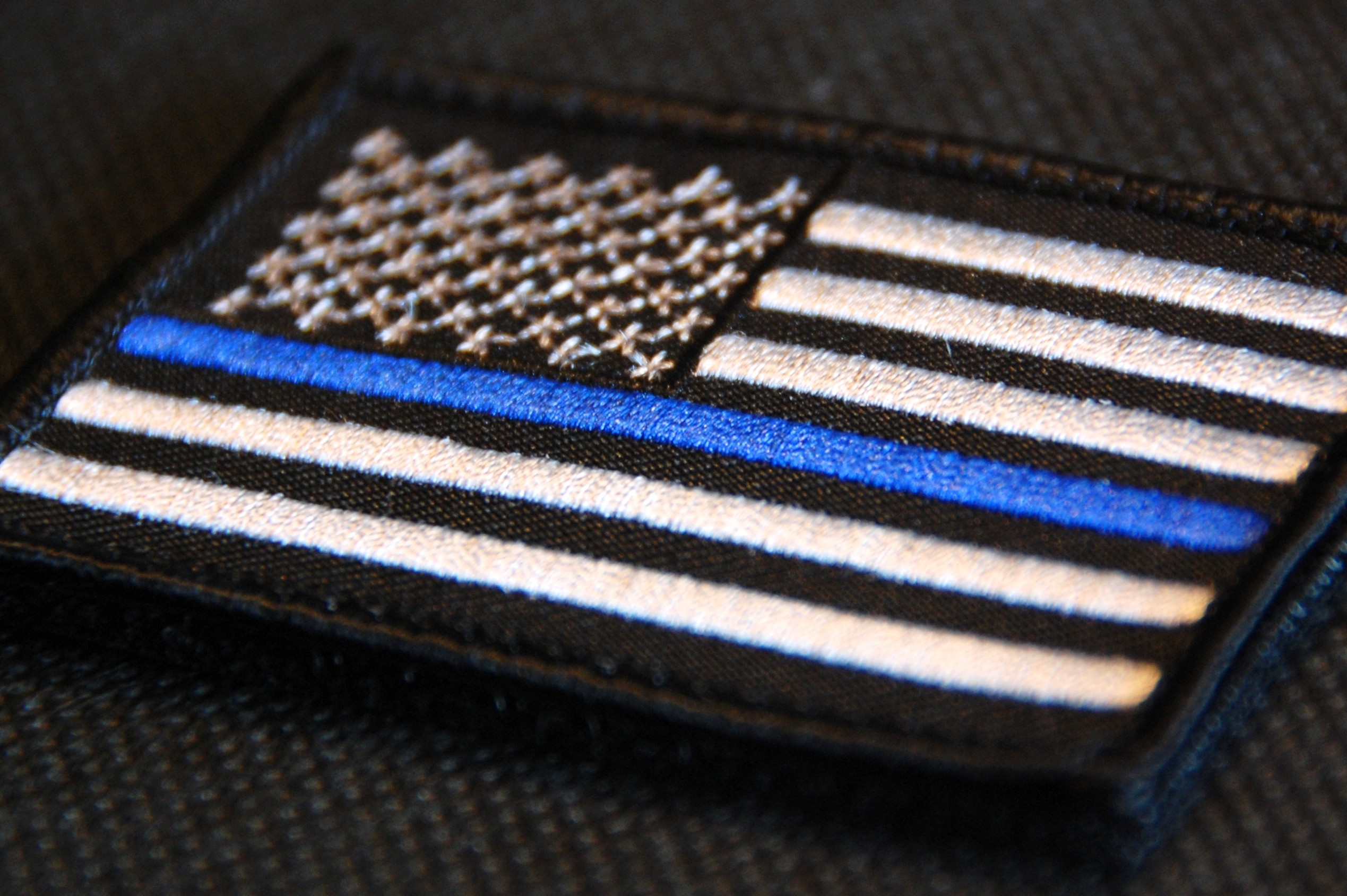 Displaying 16 Images For – Thin Blue Line Flag