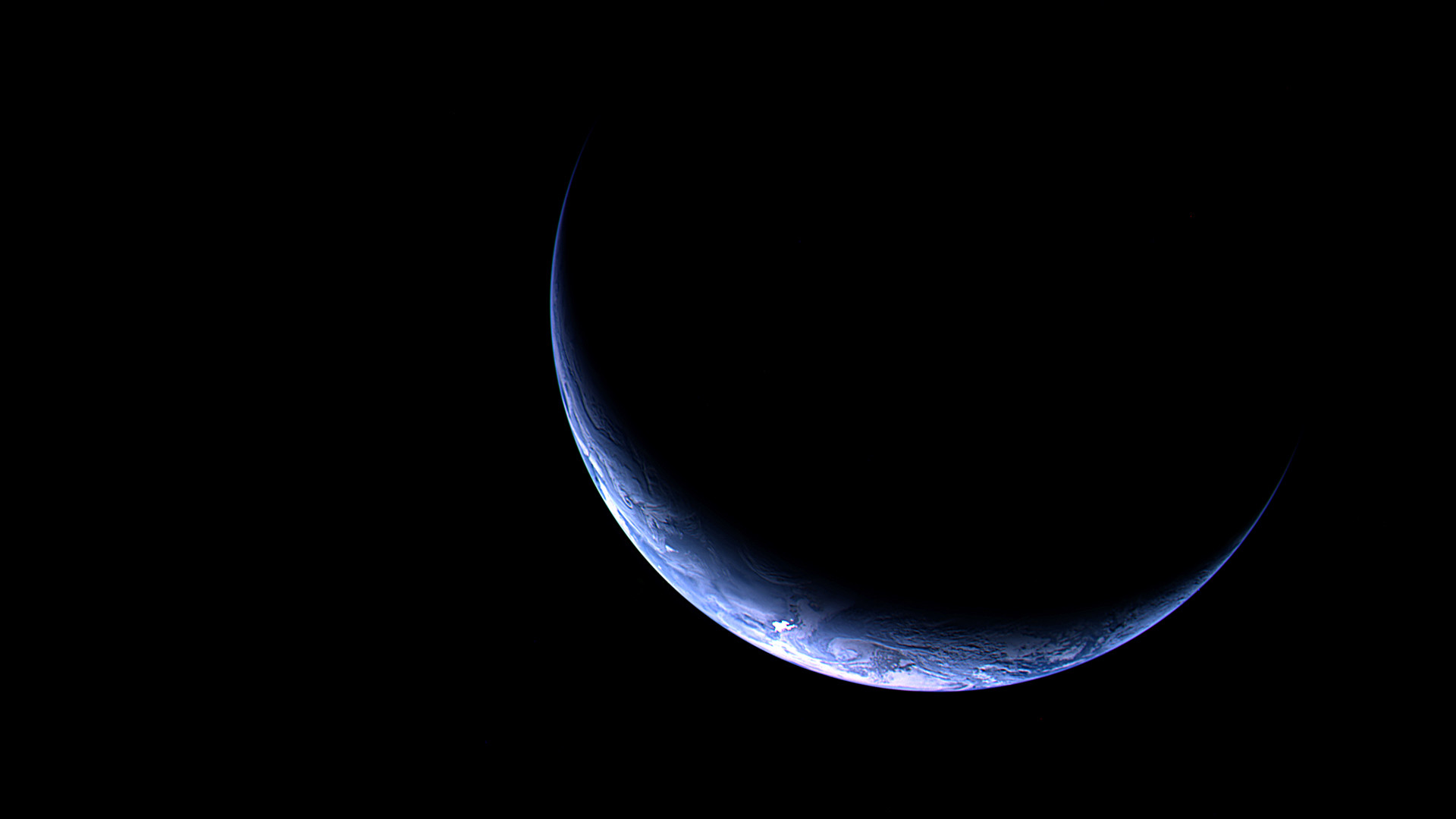 Free Crescent Moon Background Long Wallpapers