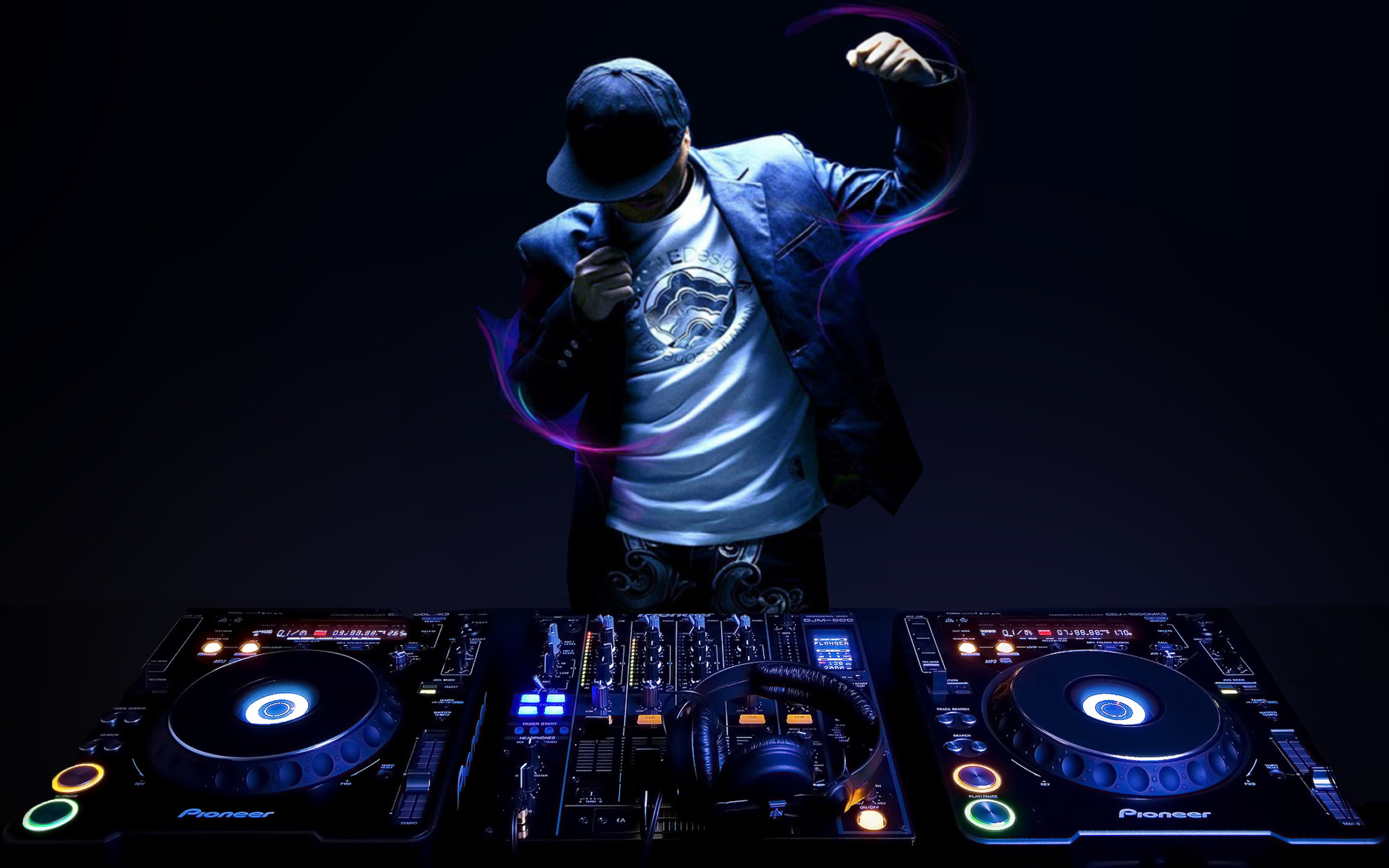 DJ Hire www.soundofmusicmobiledisco.com